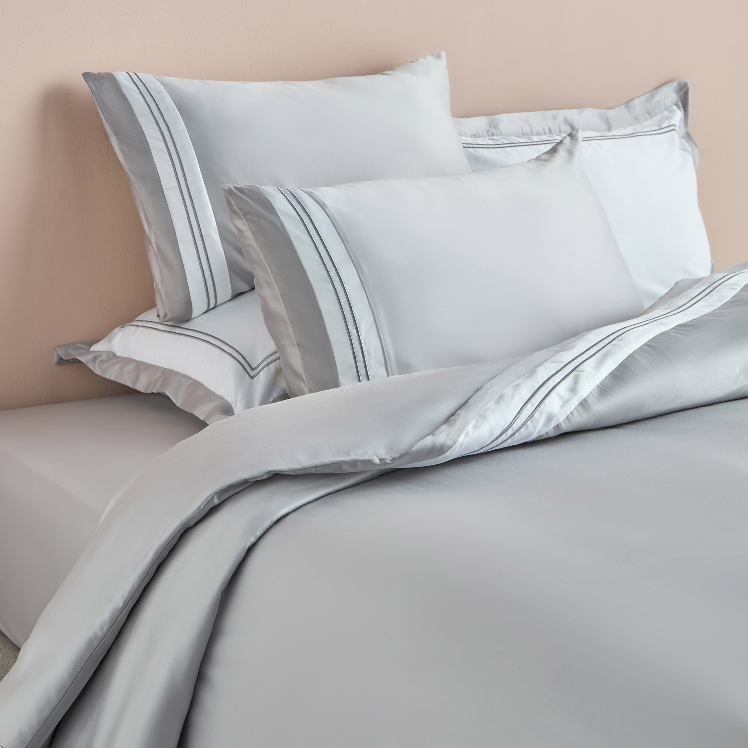 طقم غطاء لحاف سوبر كينج 3 قطع عدد خيوط 720 - القطن المصري - 220×260 سم-household-bedding-duvetandcovers-duvetcovers-image-1