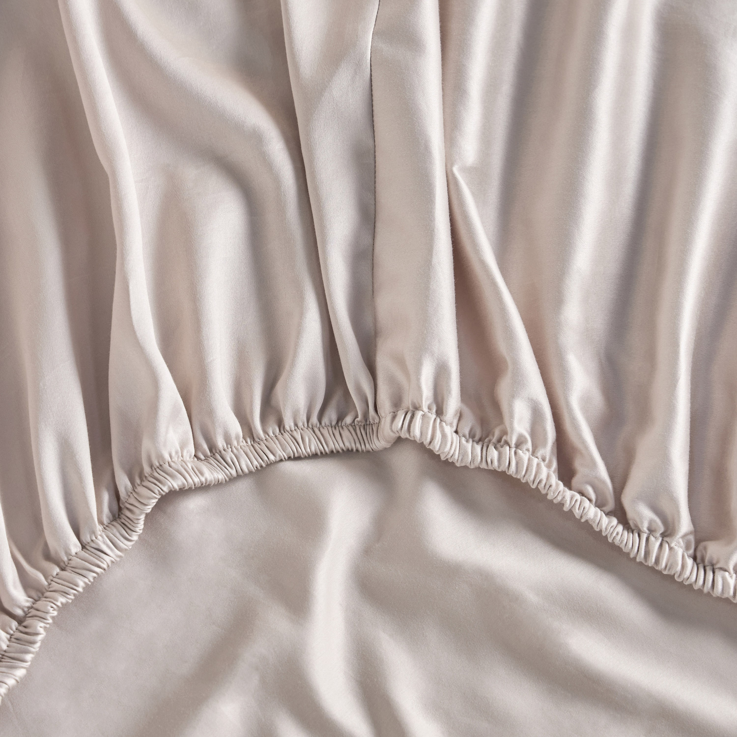 شرشف مطاطي سوبر كينج عدد خيوط 720 - القطن المصري - 200×205 سم-household-bedding-sheetsandpillowcases-fittedsheets-image-2