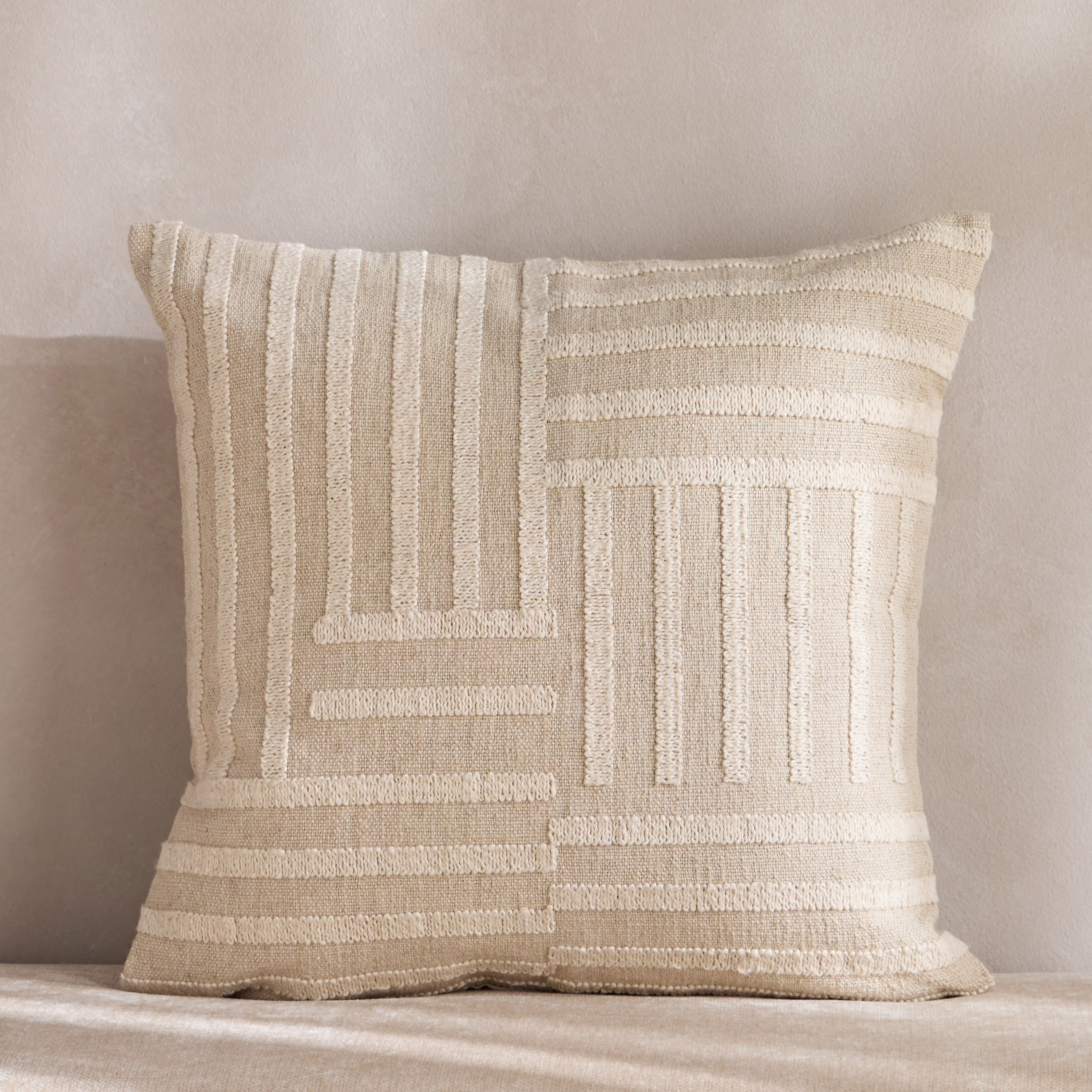 غطاء وسادة مطرز - ساندستون - 50x50 سم-household-cushionsandthrows-cushioncovers-image-1