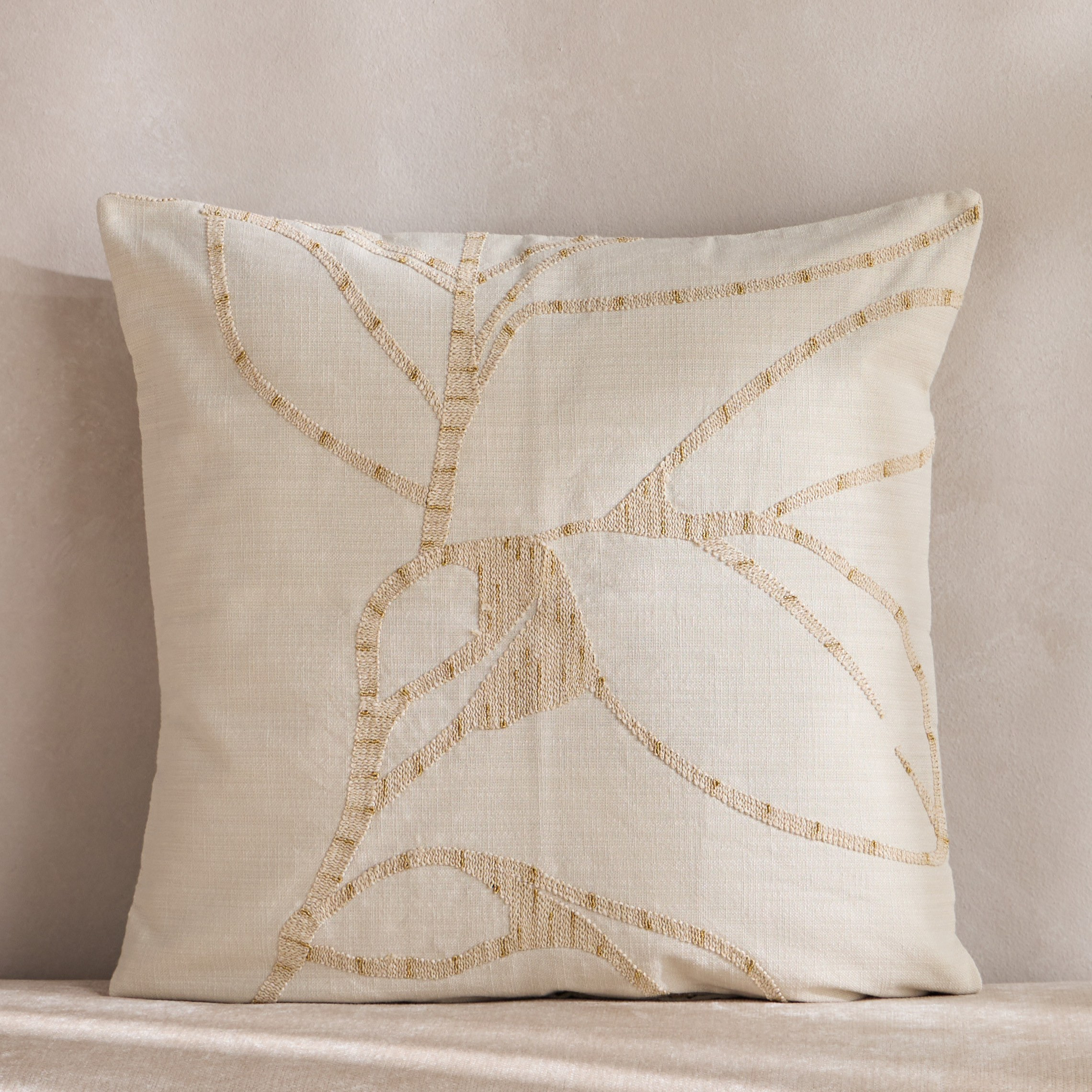 غطاء وسادة مطرزة - ديون غلو - 50x50 سم-household-cushionsandthrows-cushioncovers-image-1