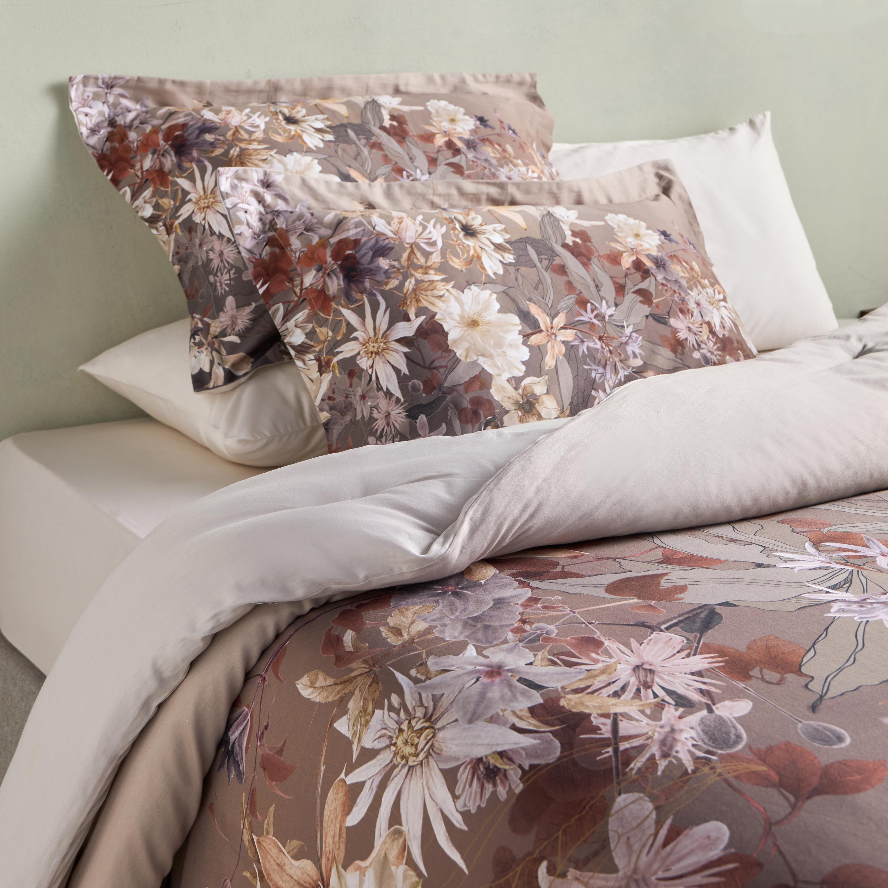 Ophelia Cotton Sateen Printed 220 Thread Count 6-Piece Super King Comforter Set - 240x260 cm-household-bedding-comfortersandbedspreads-bedinabag-image-1