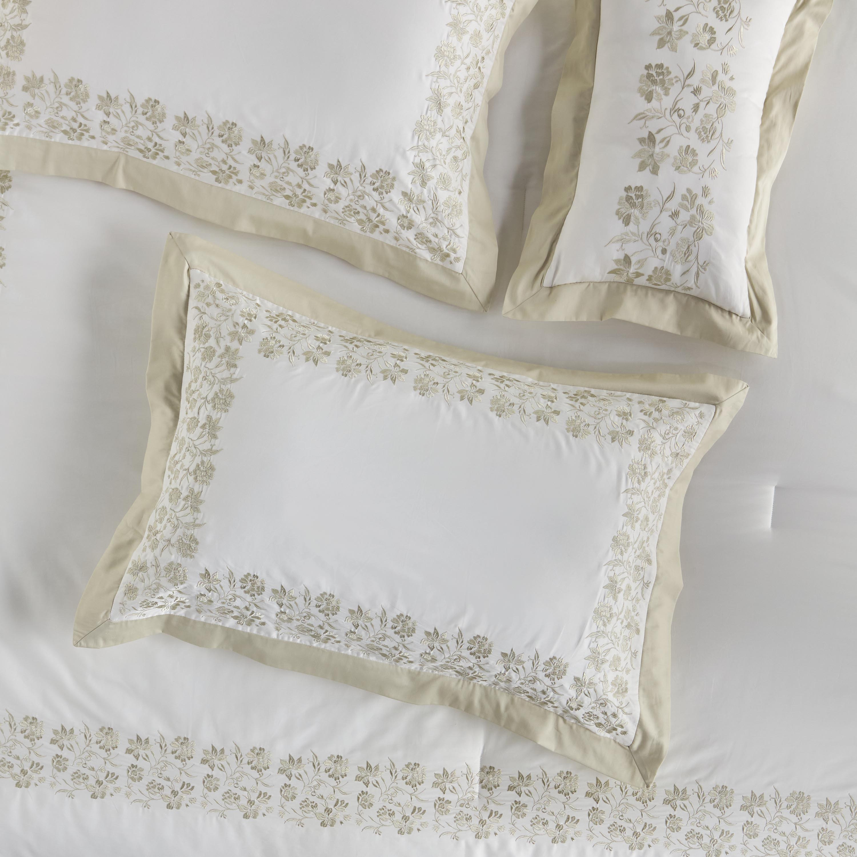 طقم لحاف قطن مقاس سوبر كينج 4 قطع مطرزة - فريسكو فيصل - 240x260 سم-household-bedding-comfortersandbedspreads-comforters-image-3