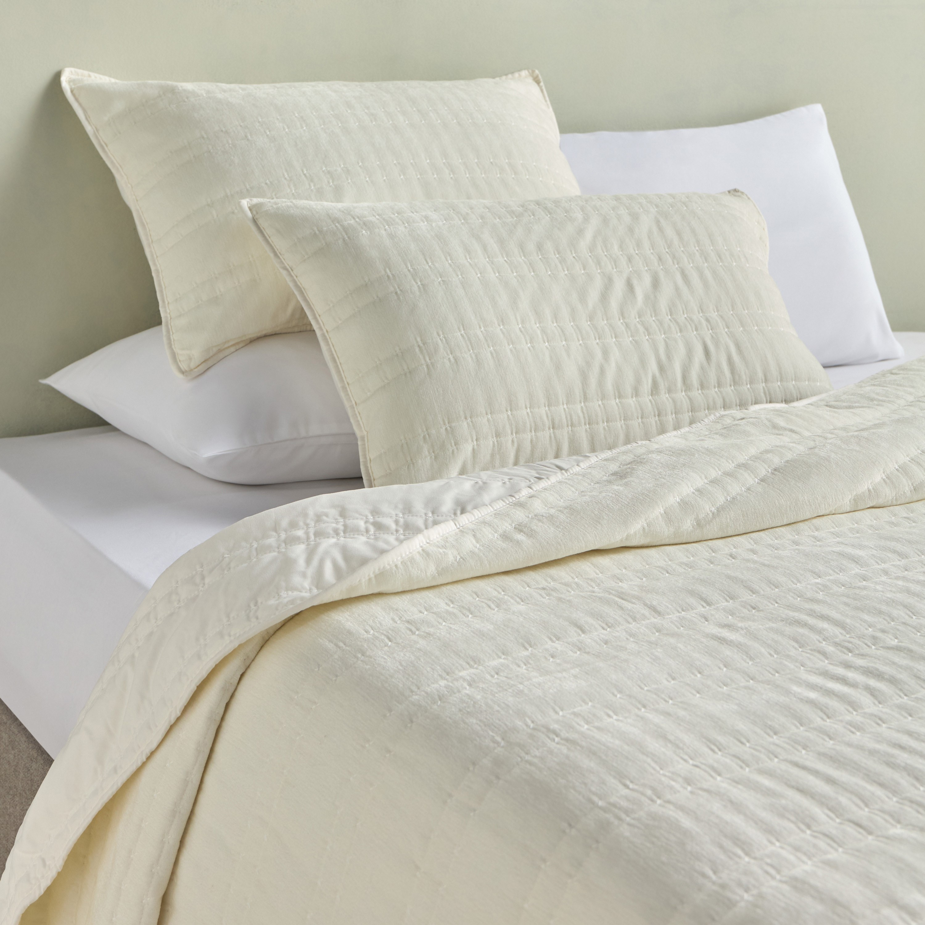 Regal Elia Chenille 3-Piece Super King Bedspread Set - 240x260 cm-household-bedding-comfortersandbedspreads-bedspreads-image-1
