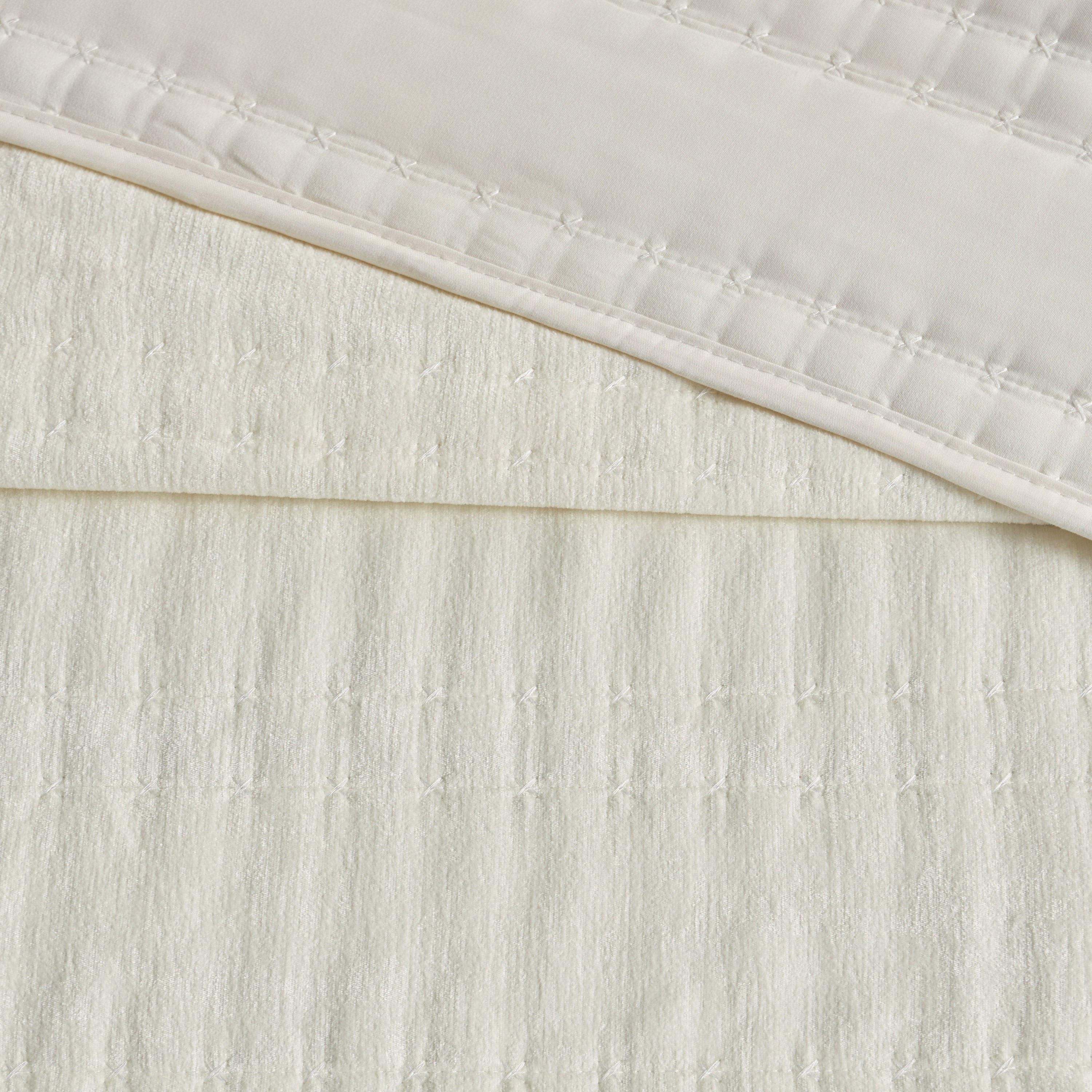 Regal Elia Chenille 3-Piece Super King Bedspread Set - 240x260 cm-household-bedding-comfortersandbedspreads-bedspreads-image-4