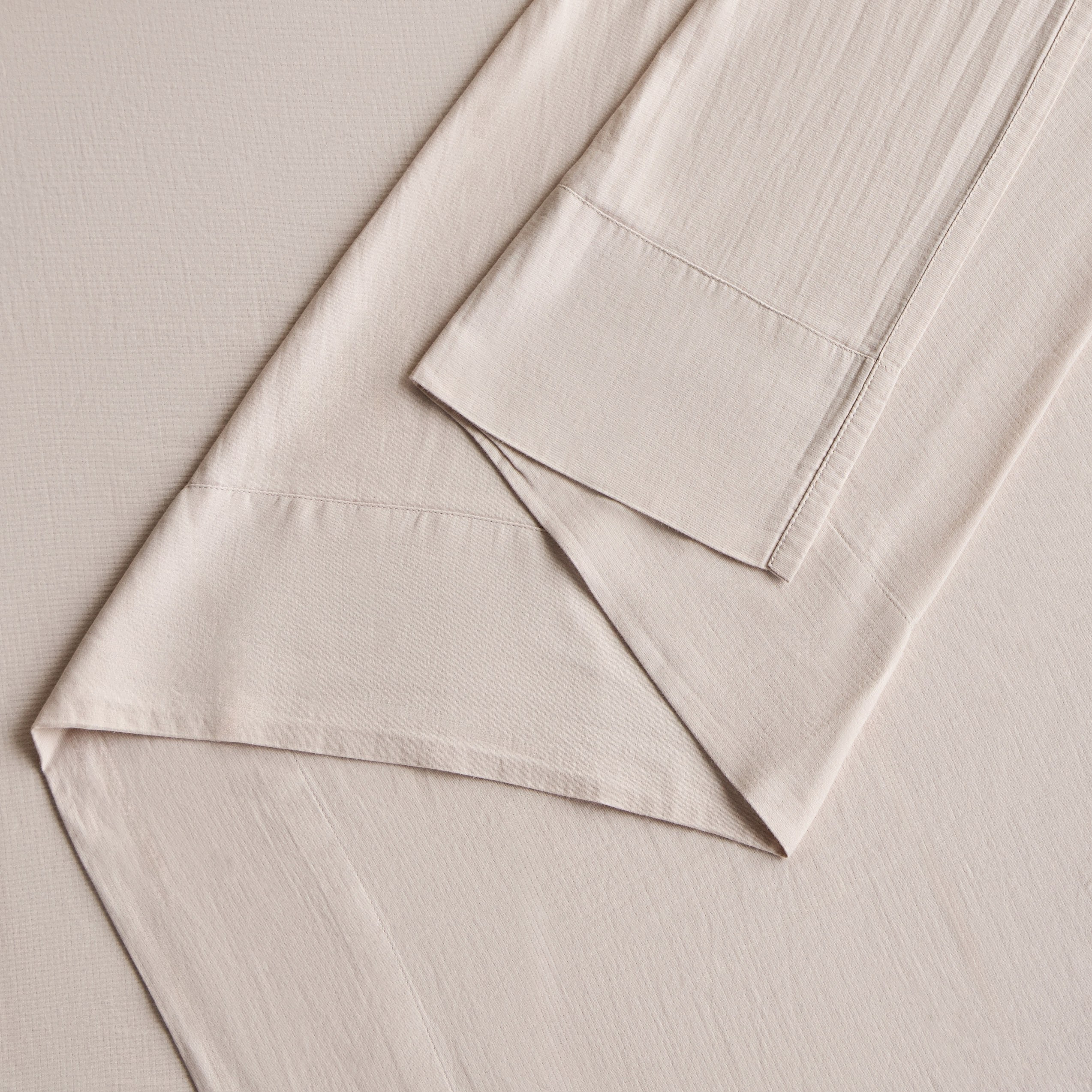شرشف مسطح قطن مقاس سوبر كينج بعدد 400 خيط - ريفانا - 260x270 سم-household-bedding-sheetsandpillowcases-flatsheets-image-3