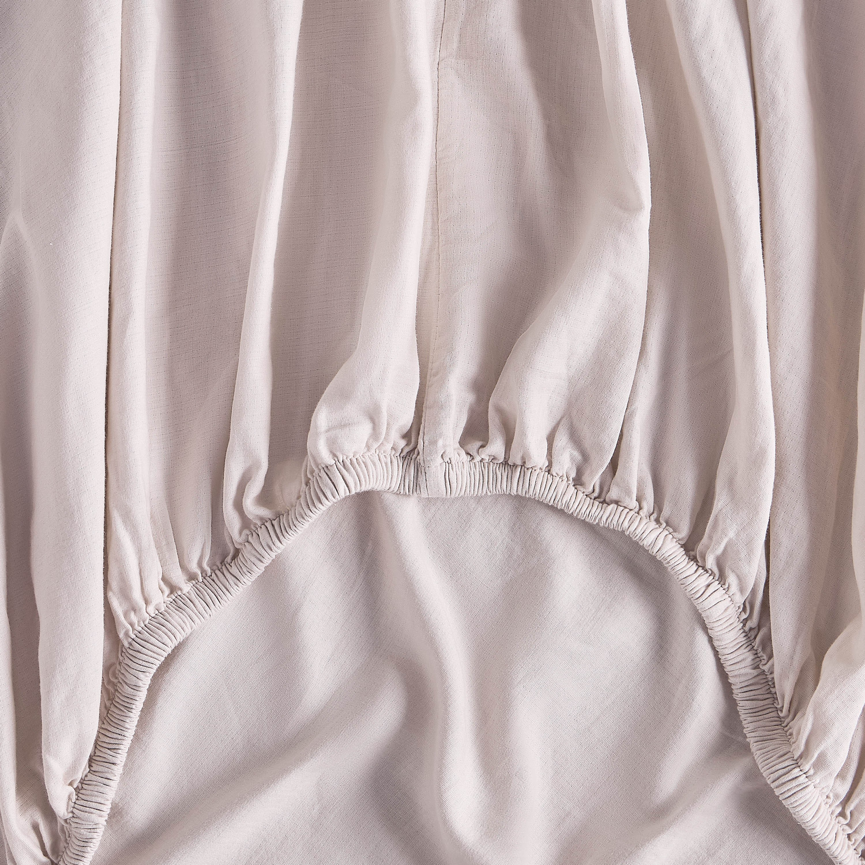 شرشف مطاطي كينج قطن بعدد خيوط 400 خيط - ريفانا - 180×205 سم-household-bedding-sheetsandpillowcases-fittedsheets-image-2