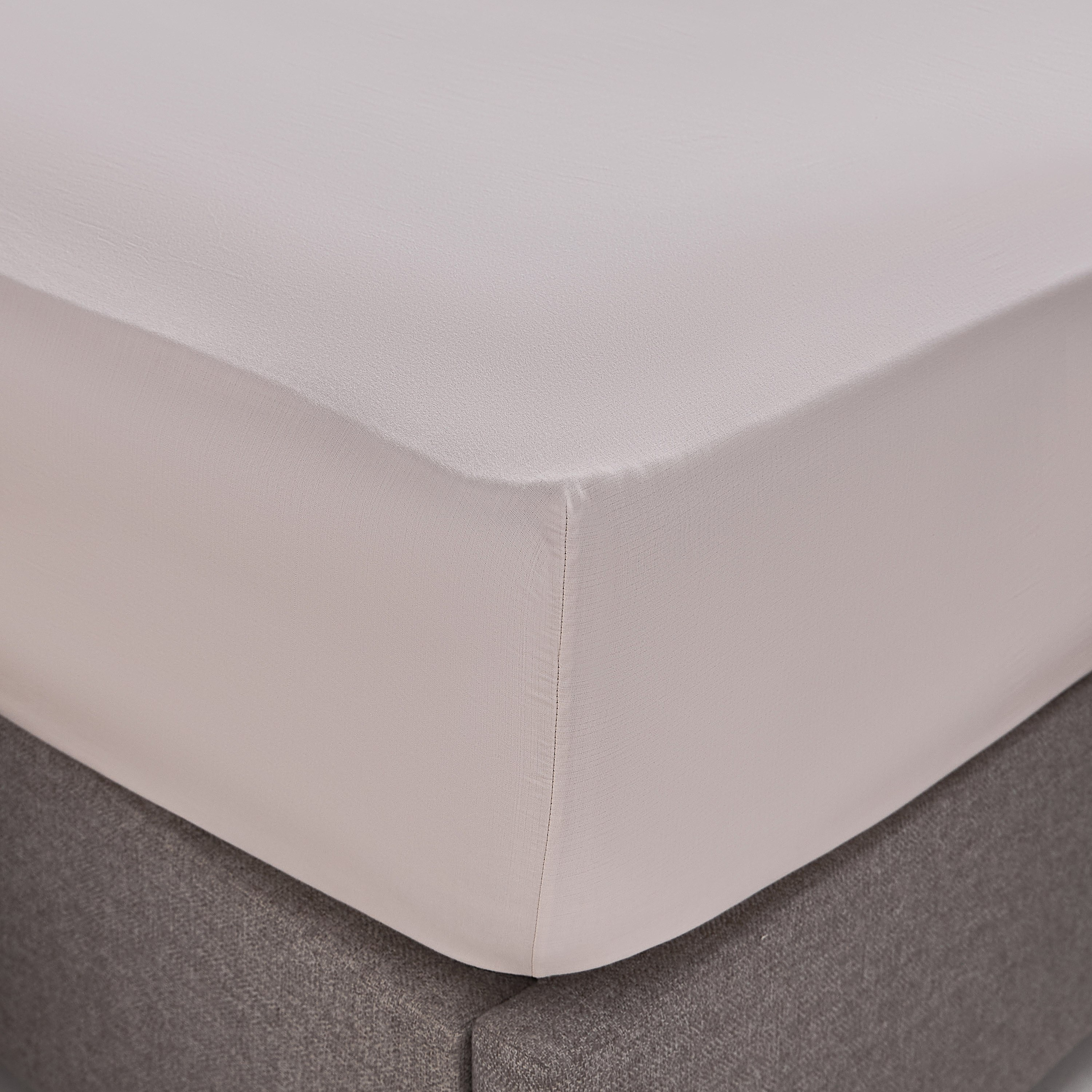 شرشف مطاطي كوين قطن بعدد 400 خيط - ريفانا - 160×200 سم-household-bedding-sheetsandpillowcases-fittedsheets-image-1