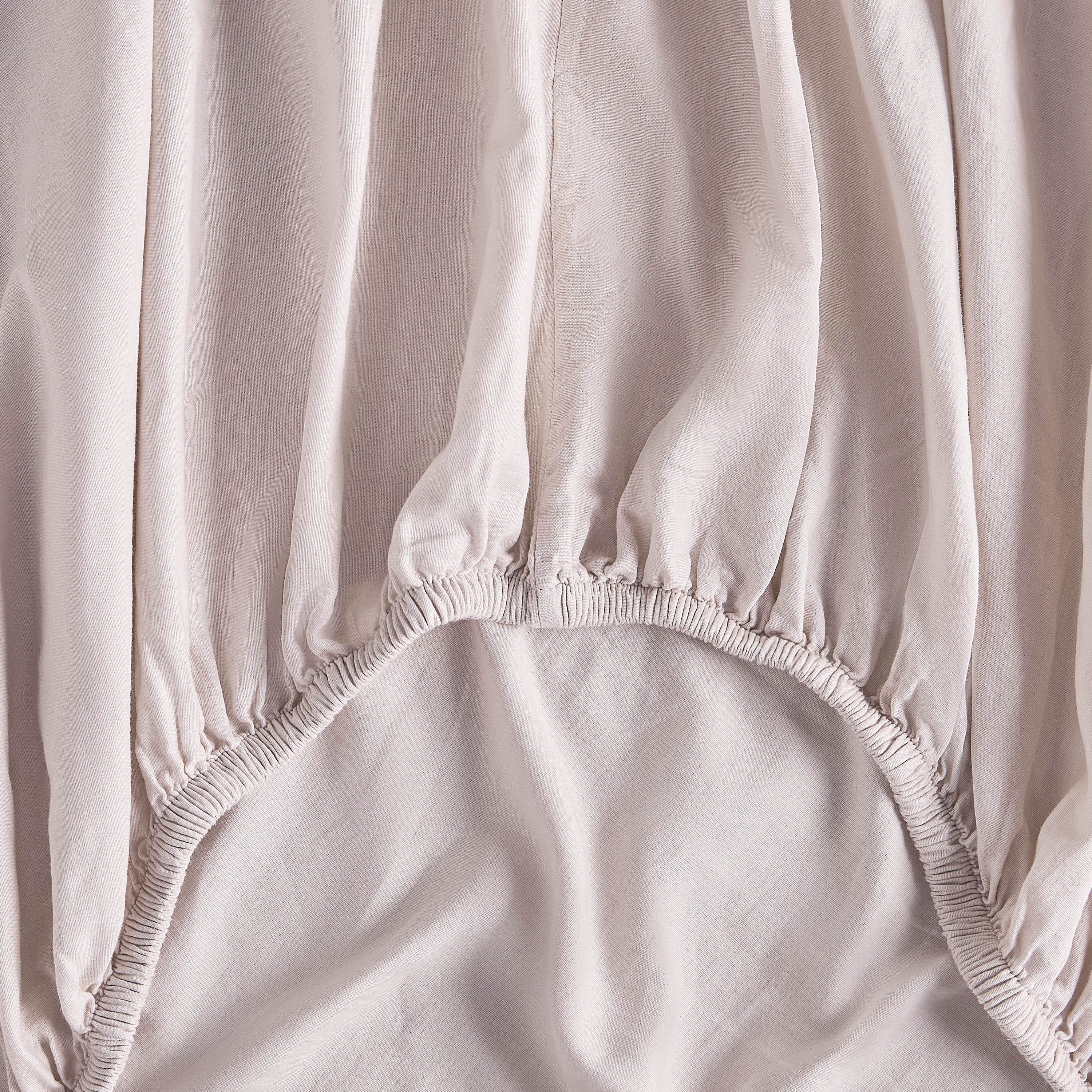 شرشف مطاطي سوبر كينج قطن بعدد 400 خيط - ريفانا - 200×205 سم-household-bedding-sheetsandpillowcases-fittedsheets-image-2