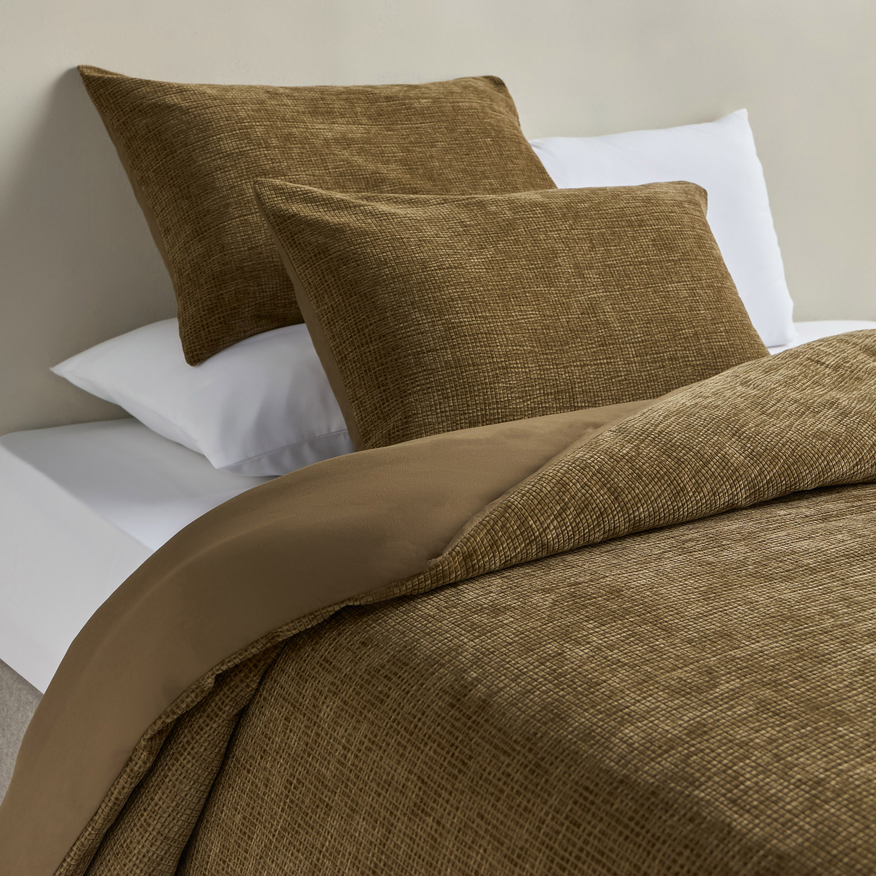 Meadows Eunice Chenille 3-Piece Super King Comforter Set - 240x260 cm-household-bedding-comfortersandbedspreads-comforters-image-1