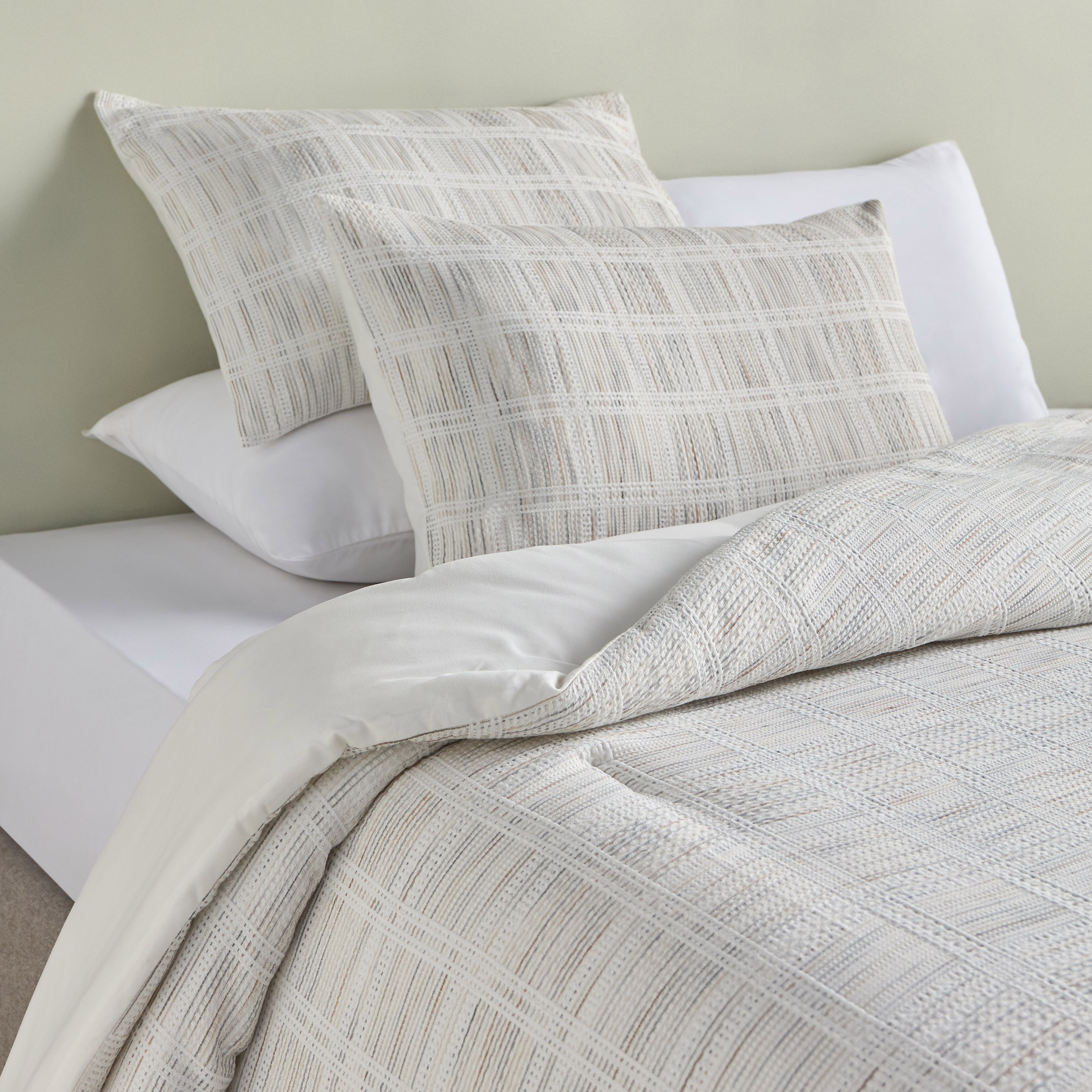 Serene Layla Chenille Textured 3-Piece Super King Comforter Set - 240x260 cm-household-bedding-comfortersandbedspreads-comforters-image-1