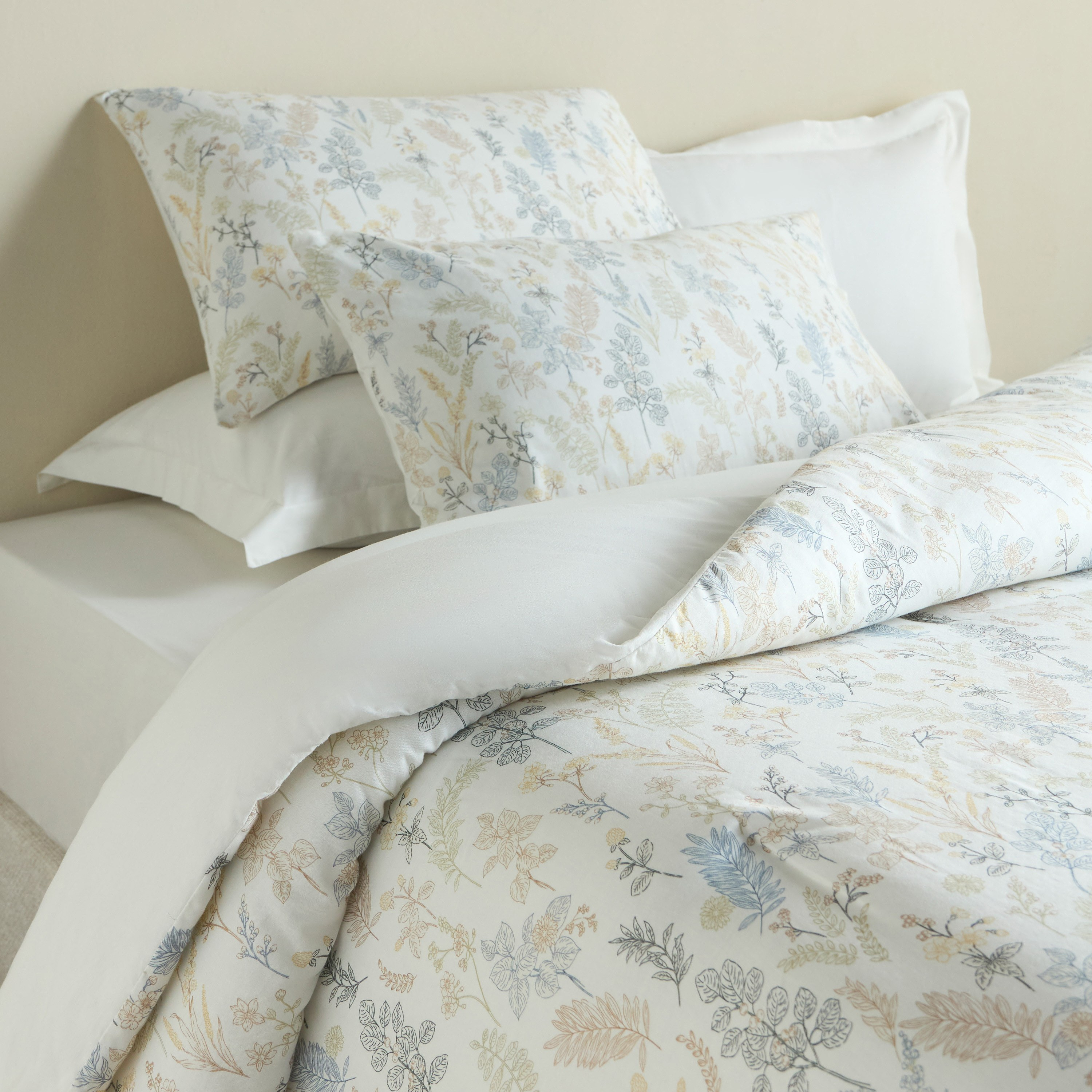 طقم غطاء لحاف وملاءة سوبر كينج من القطن - سيرين ميليسا - 6 قطع-household-bedding-comfortersandbedspreads-bedinabag-image-1