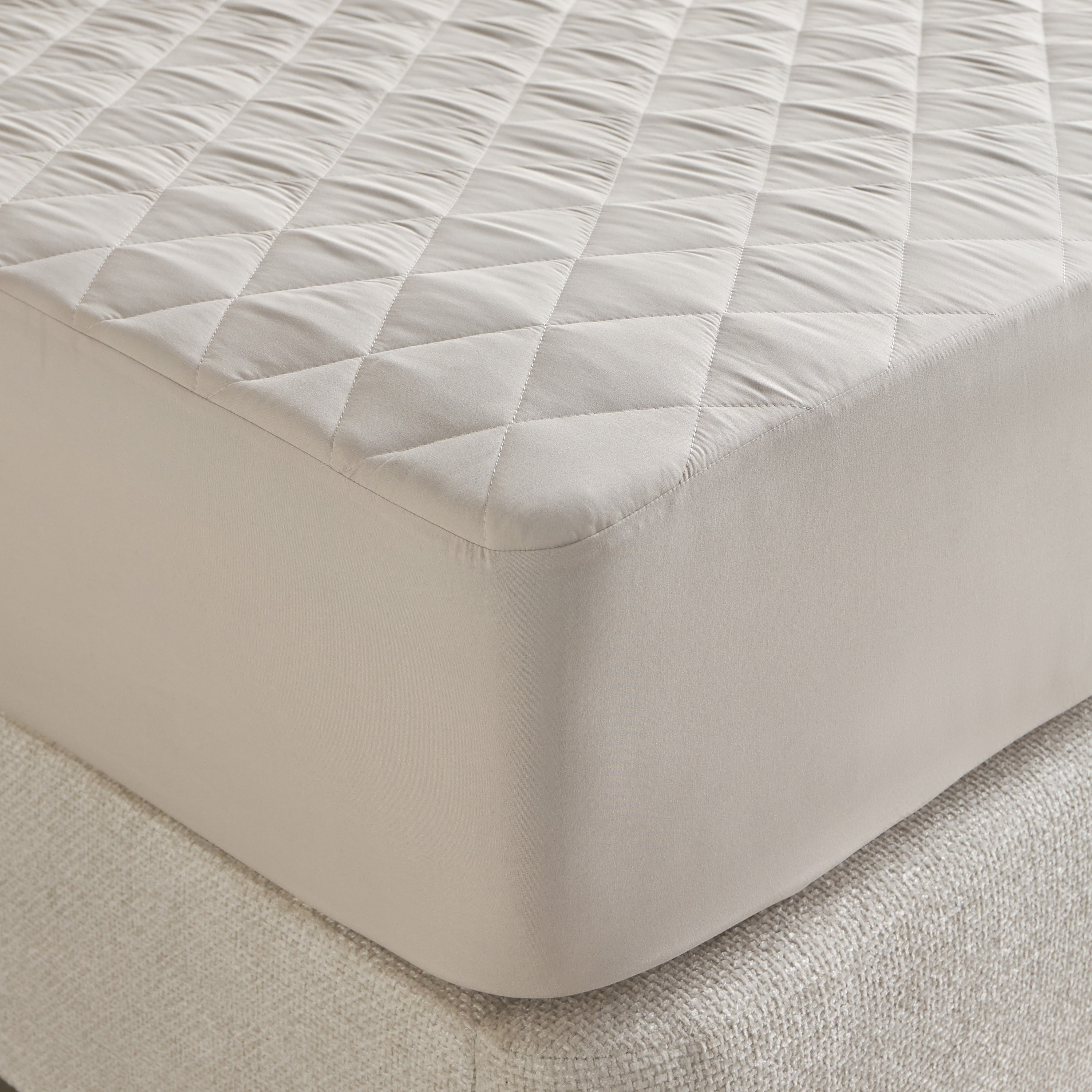 Microfibre Waterproof King Mattress Protector - 180x200 cm-household-bedding-mattresstoppersandprotectors-mattressprotectors-image-1