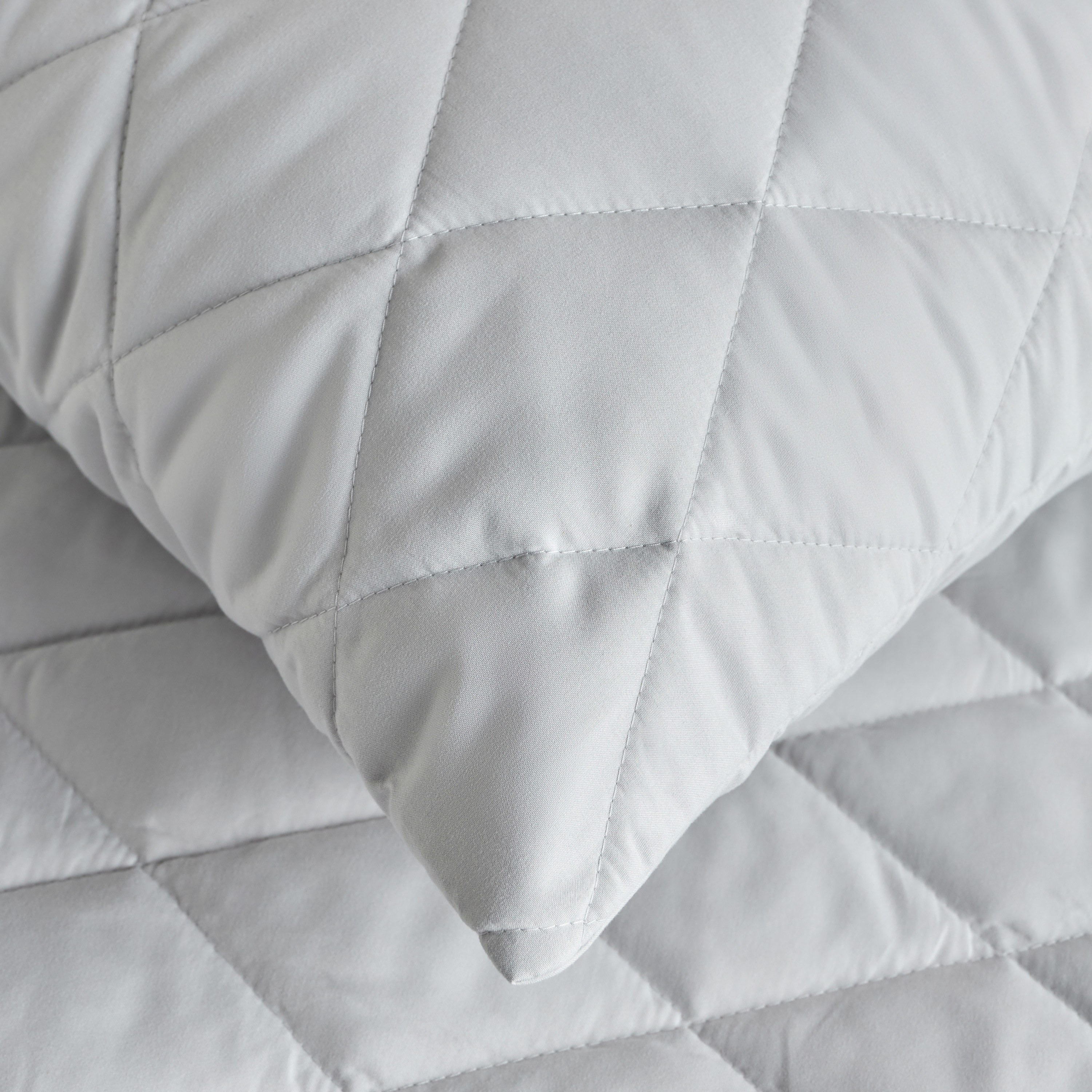 واقي وسادة قياسي مقاوم للماء من الألياف الدقيقة - 50x75 سم-household-bedding-mattresstoppersandprotectors-pillowprotectors-image-2