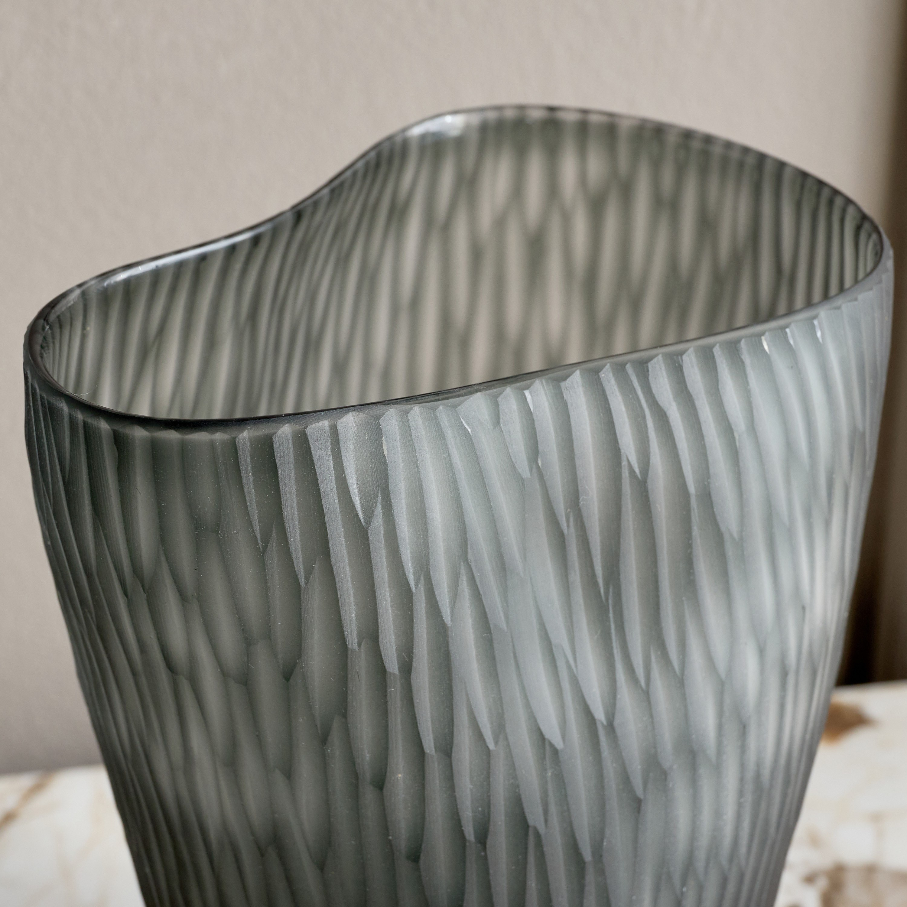 مزهرية زجاج - نوماد نيلي - 29 سم-household-decor-vasesandbowls-image-2