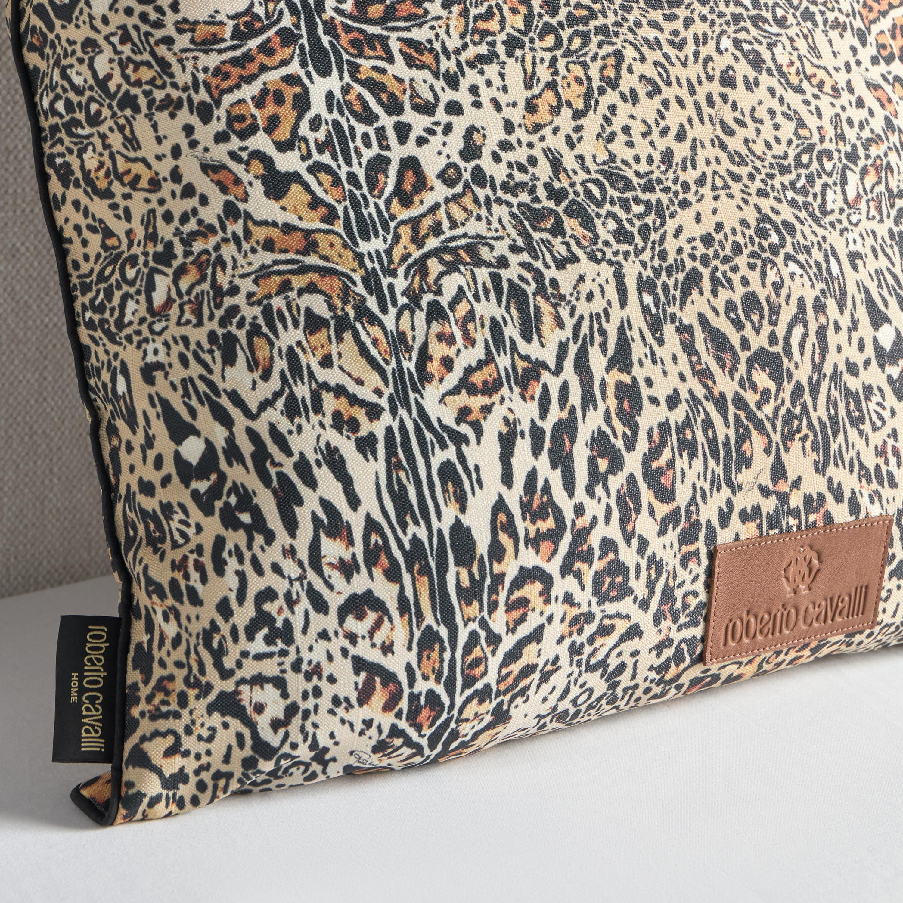 Roberto Cavalli Leopard Print Cushion Cover - 50x50 cm-household-cushionsandthrows-cushioncovers-image-2