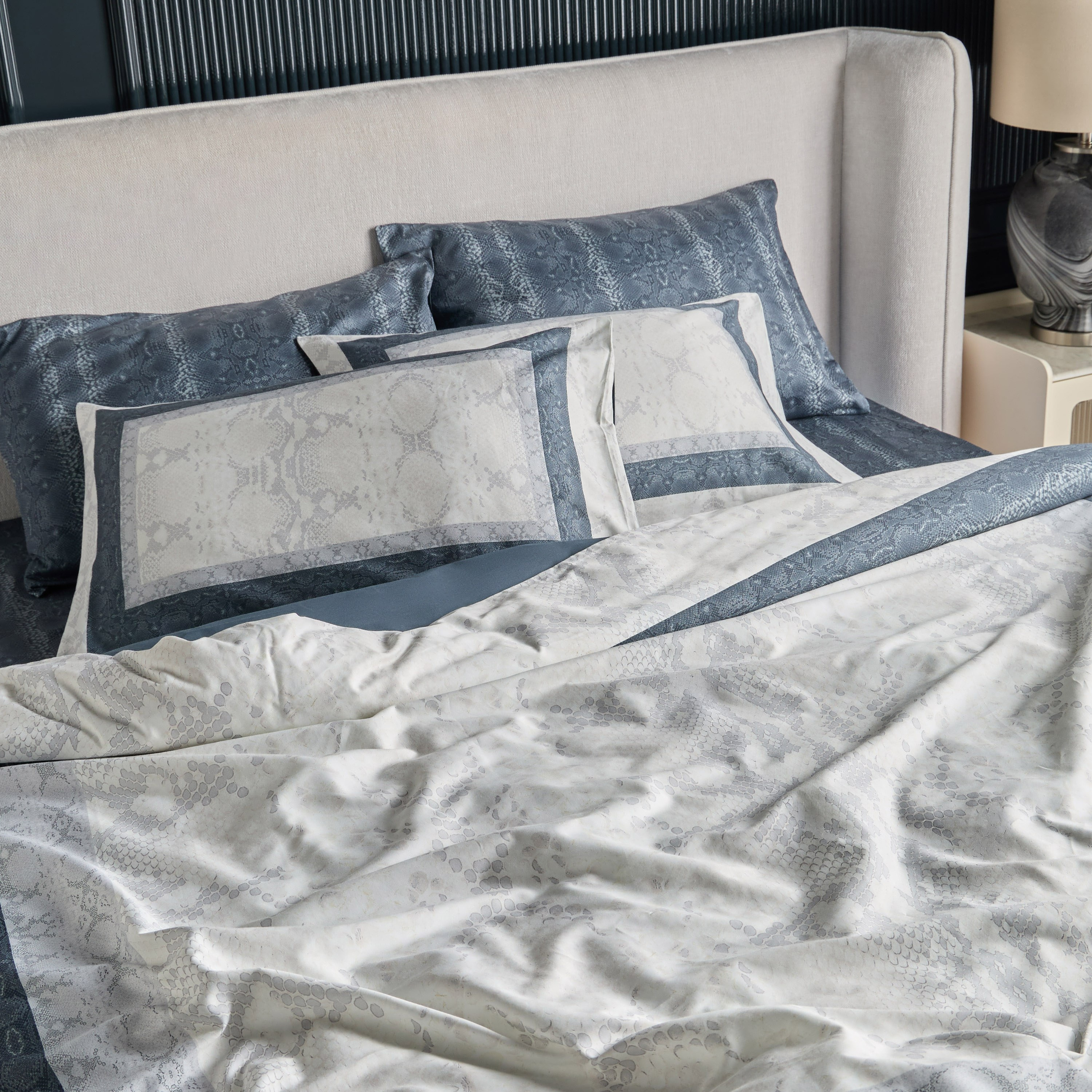 طقم غطاء لحاف كينج قطن 3 قطع سفاري - روبيرتو كافالي - 220x230 سم-household-bedding-duvetandcovers-duvetcovers-image-6
