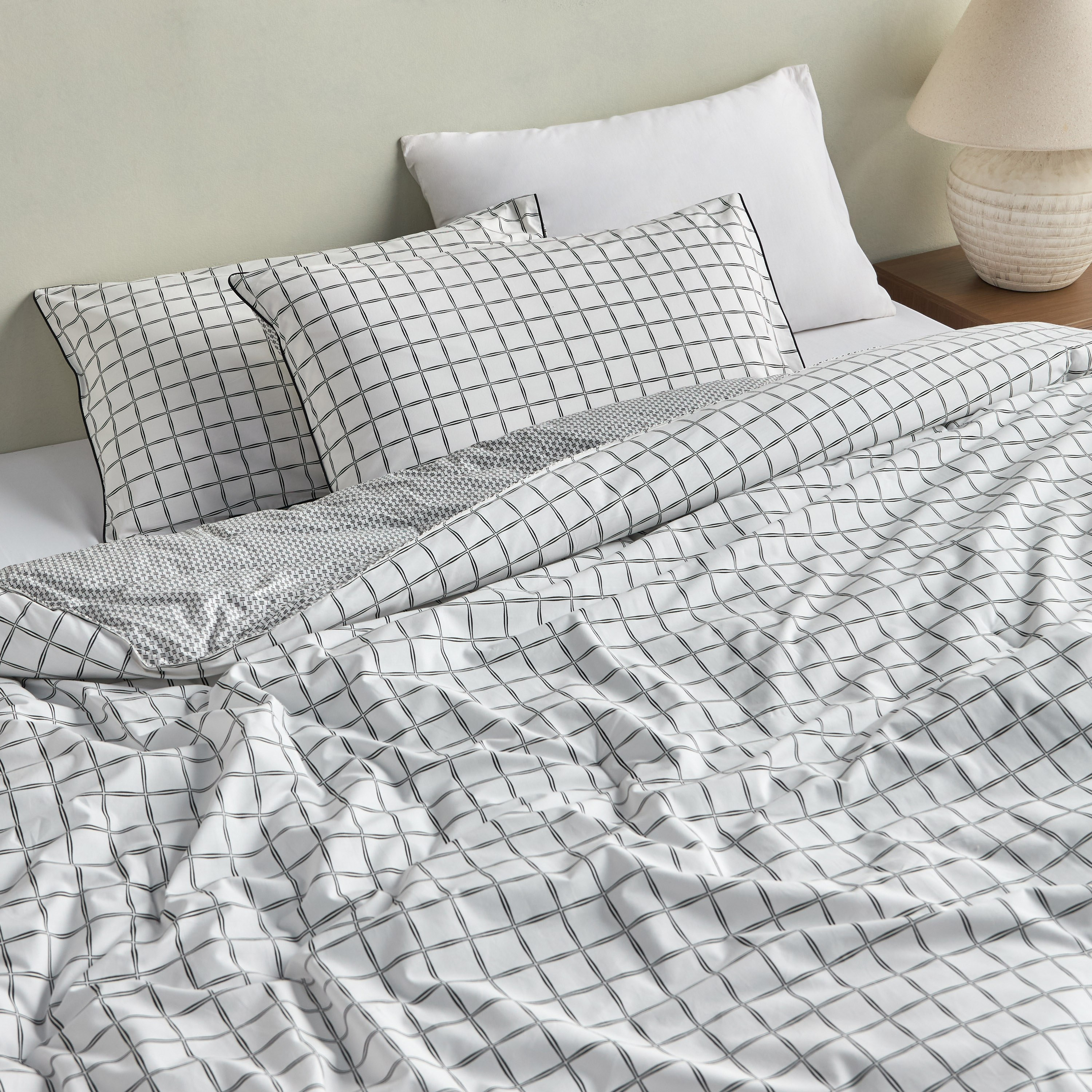 Noire Aidyl Cotton 3-Piece Super King Duvet Cover Set - 220x260 cm-household-bedding-duvetandcovers-duvetcovers-image-5