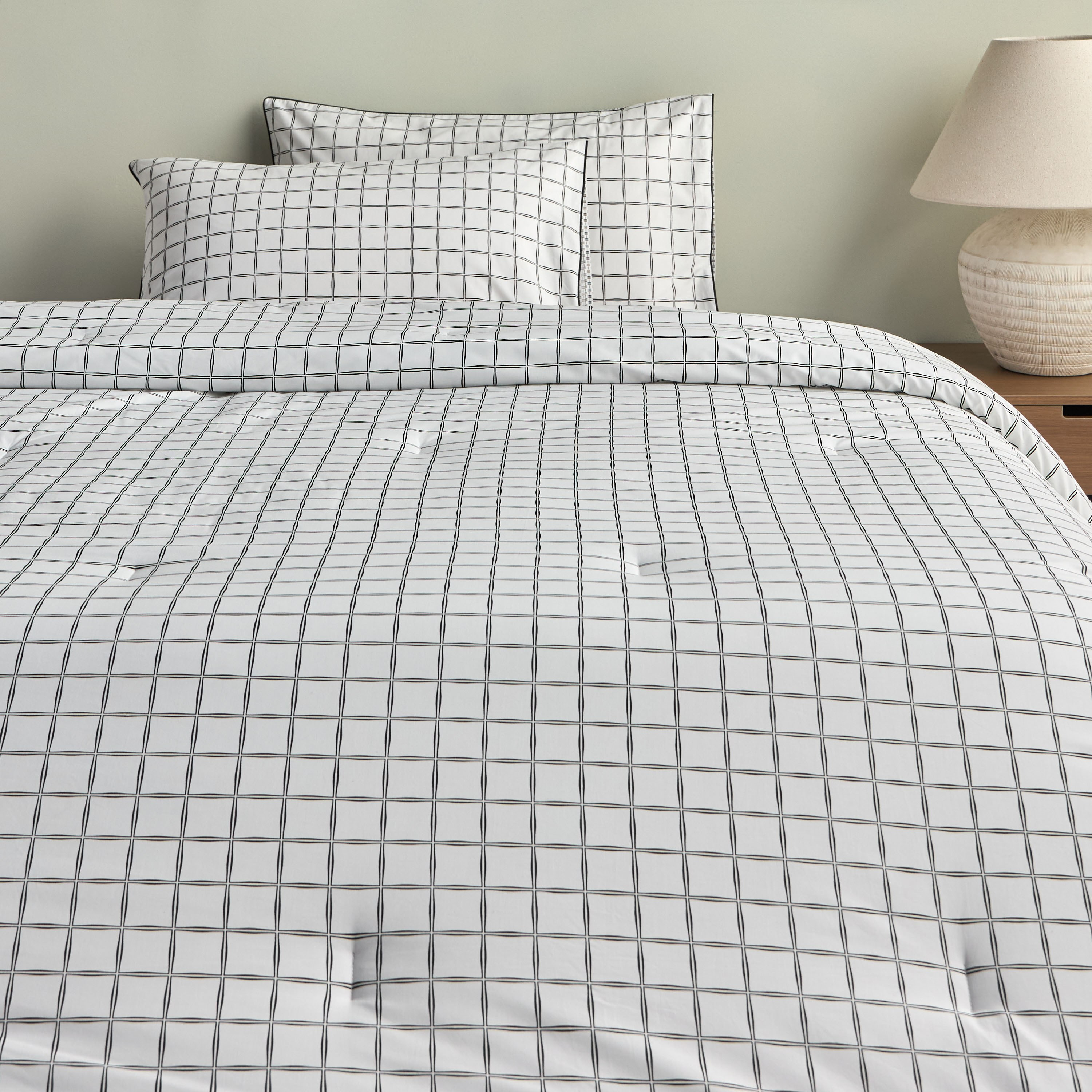 Noire Aidyl Cotton Checked 200 Thread Count 3-Piece Super King Comforter Set - 240x260 cm-household-bedding-comfortersandbedspreads-comforters-image-2
