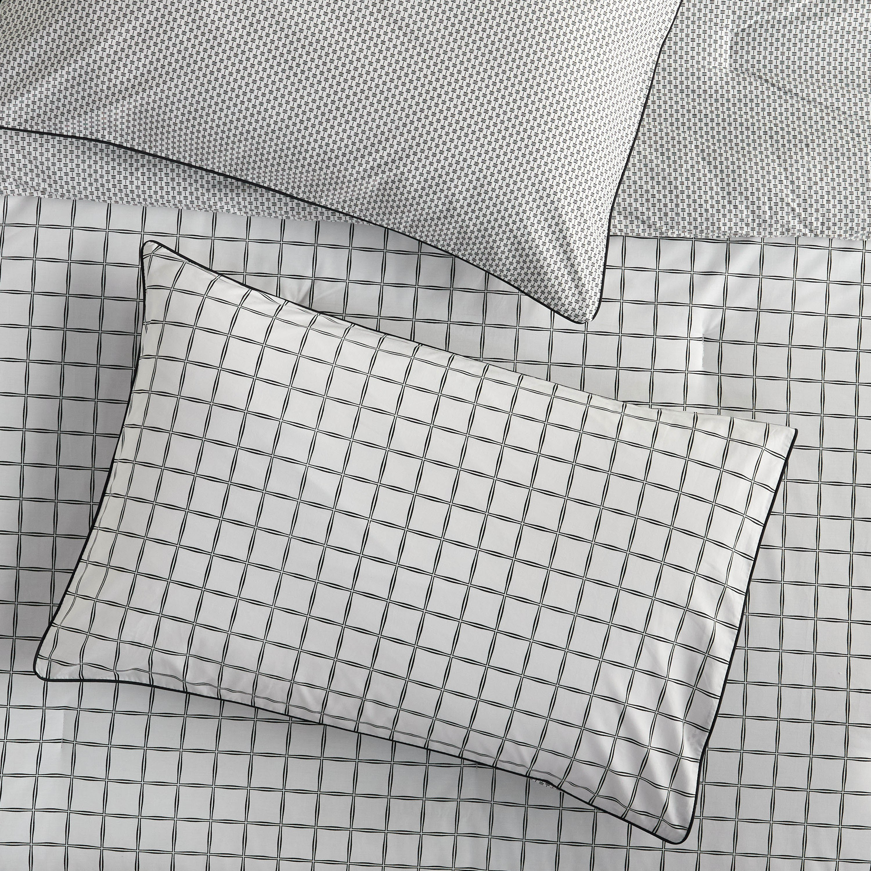 Noire Aidyl Cotton Checked 200 Thread Count 3-Piece Super King Comforter Set - 240x260 cm-household-bedding-comfortersandbedspreads-comforters-image-3
