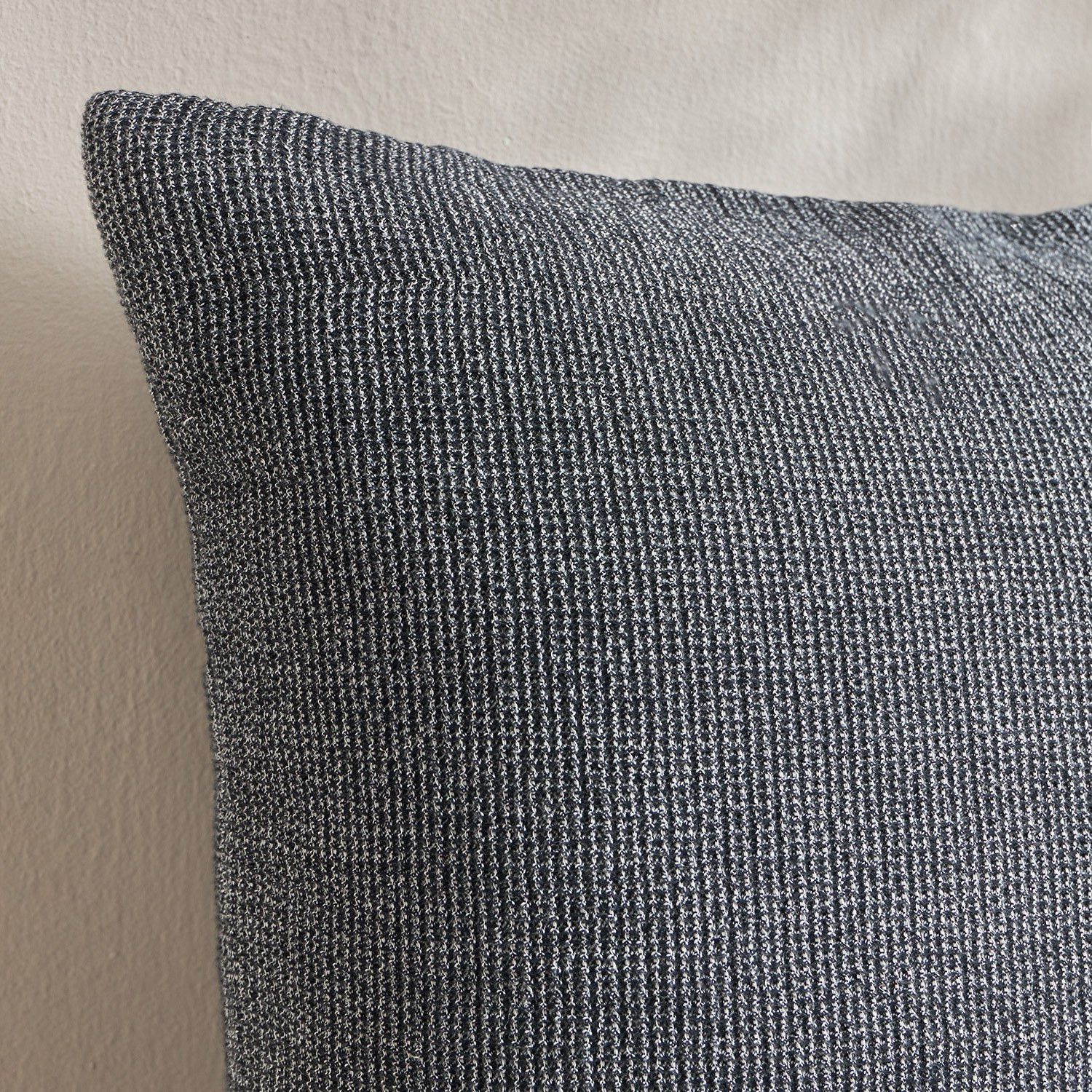 Noire Cushion Cover - 50x50 cm-household-cushionsandthrows-cushioncovers-image-2