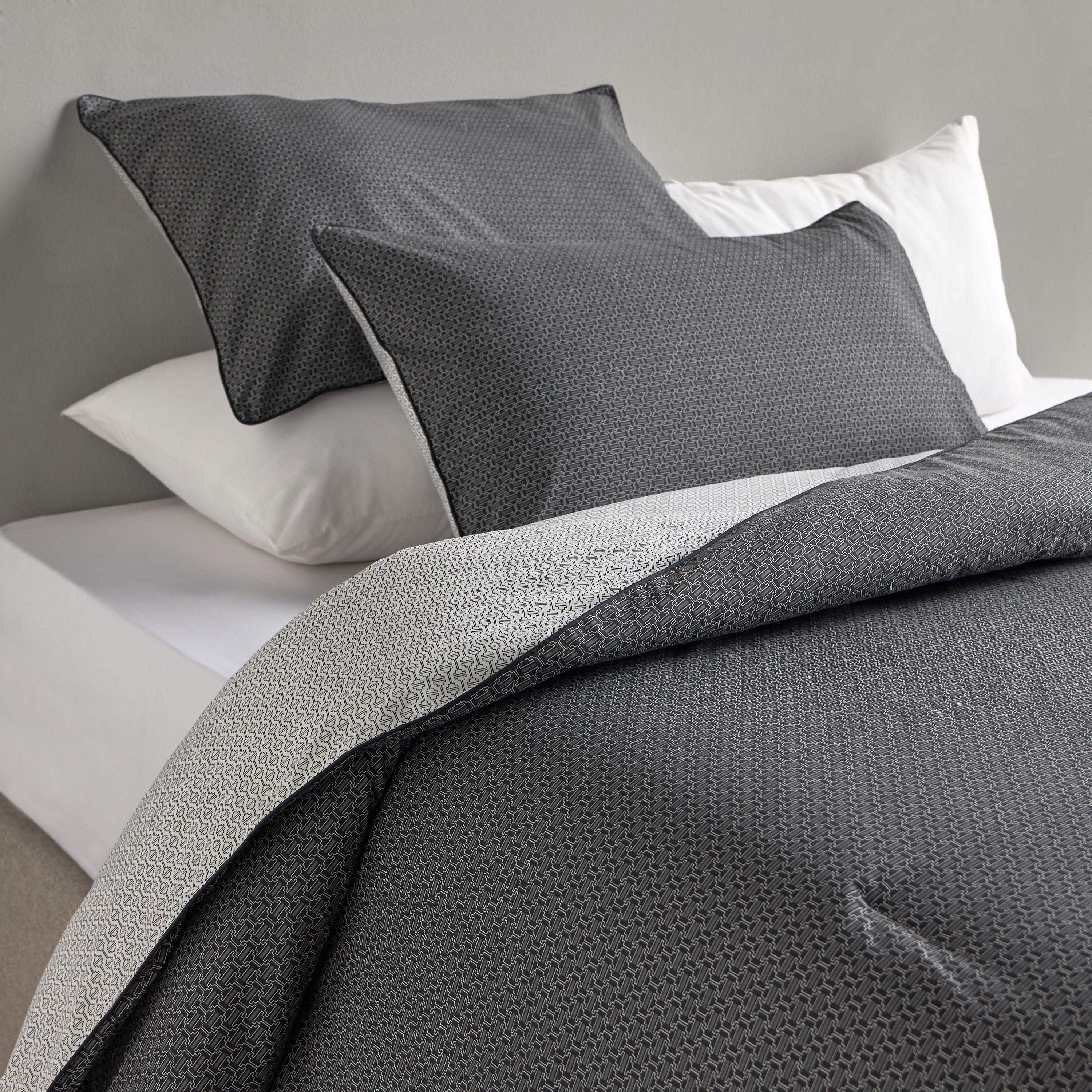 Noire Daislay Abstract Print 200 Thread Count 3-Piece Super King Comfort Set - 240x260 cm-household-bedding-comfortersandbedspreads-comforters-image-1