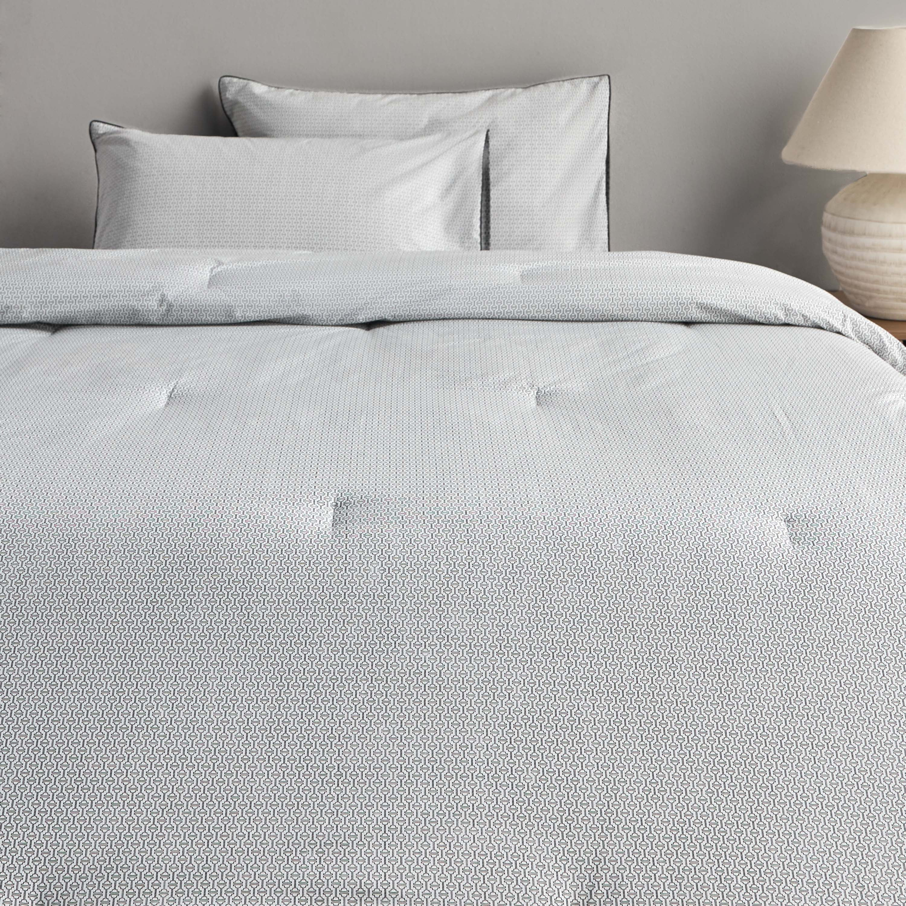 Noire Daislay Abstract Print 200 Thread Count 3-Piece Super King Comfort Set - 240x260 cm-household-bedding-comfortersandbedspreads-comforters-image-2