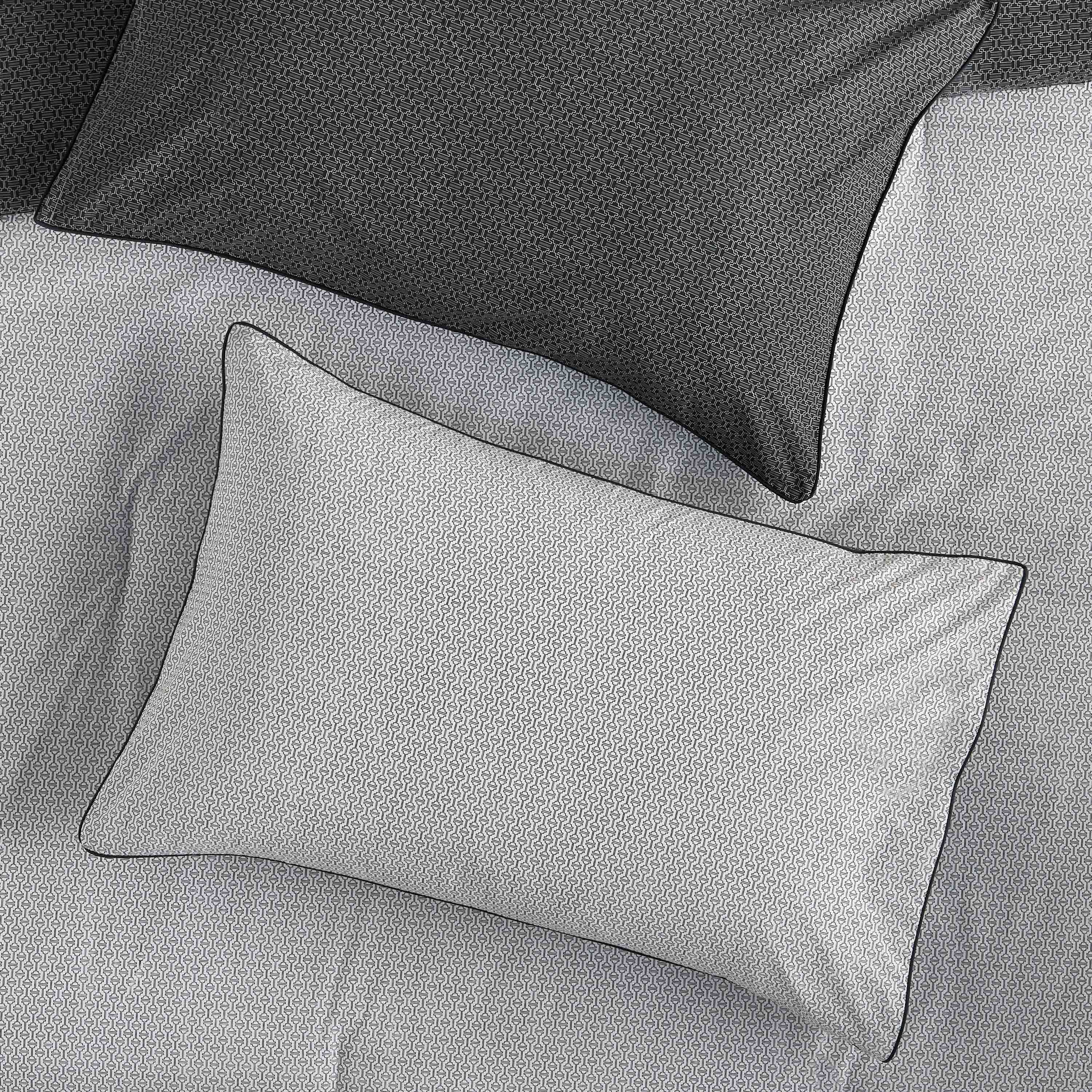 Noire Daislay Abstract Print 200 Thread Count 3-Piece Super King Comfort Set - 240x260 cm-household-bedding-comfortersandbedspreads-comforters-image-3