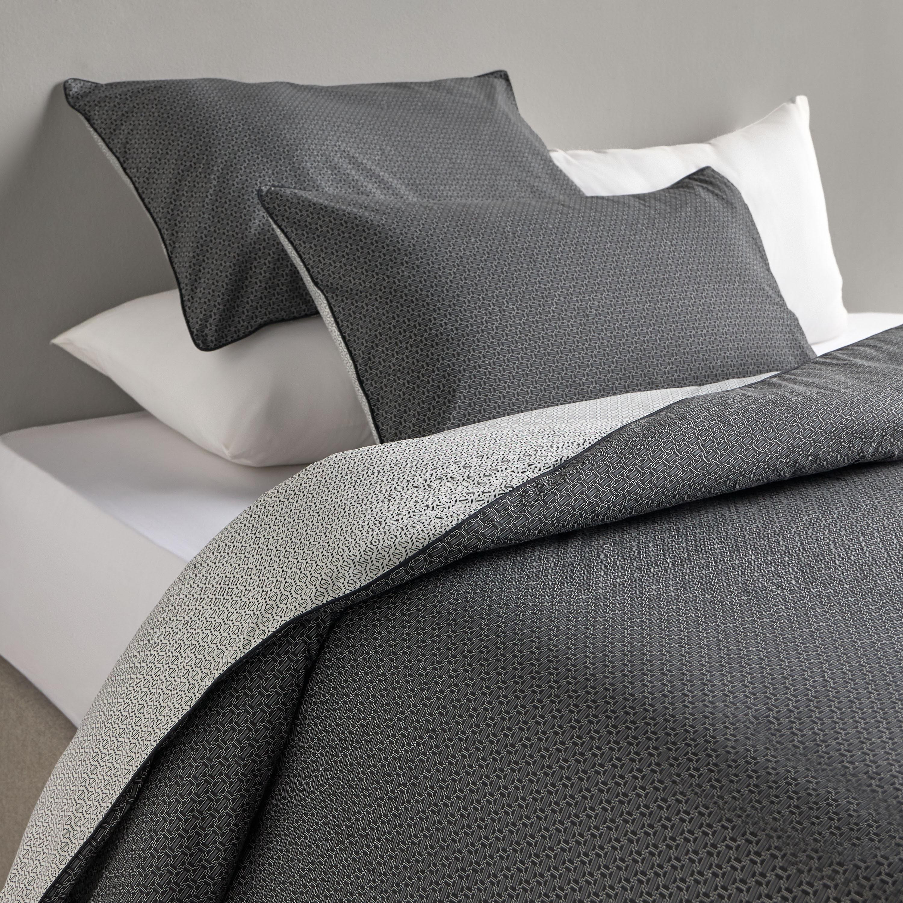 Noire Daislay Cotton Sateen 3-Piece King Duvet Cover Set - 220x230 cm-household-bedding-duvetandcovers-duvetcovers-image-1