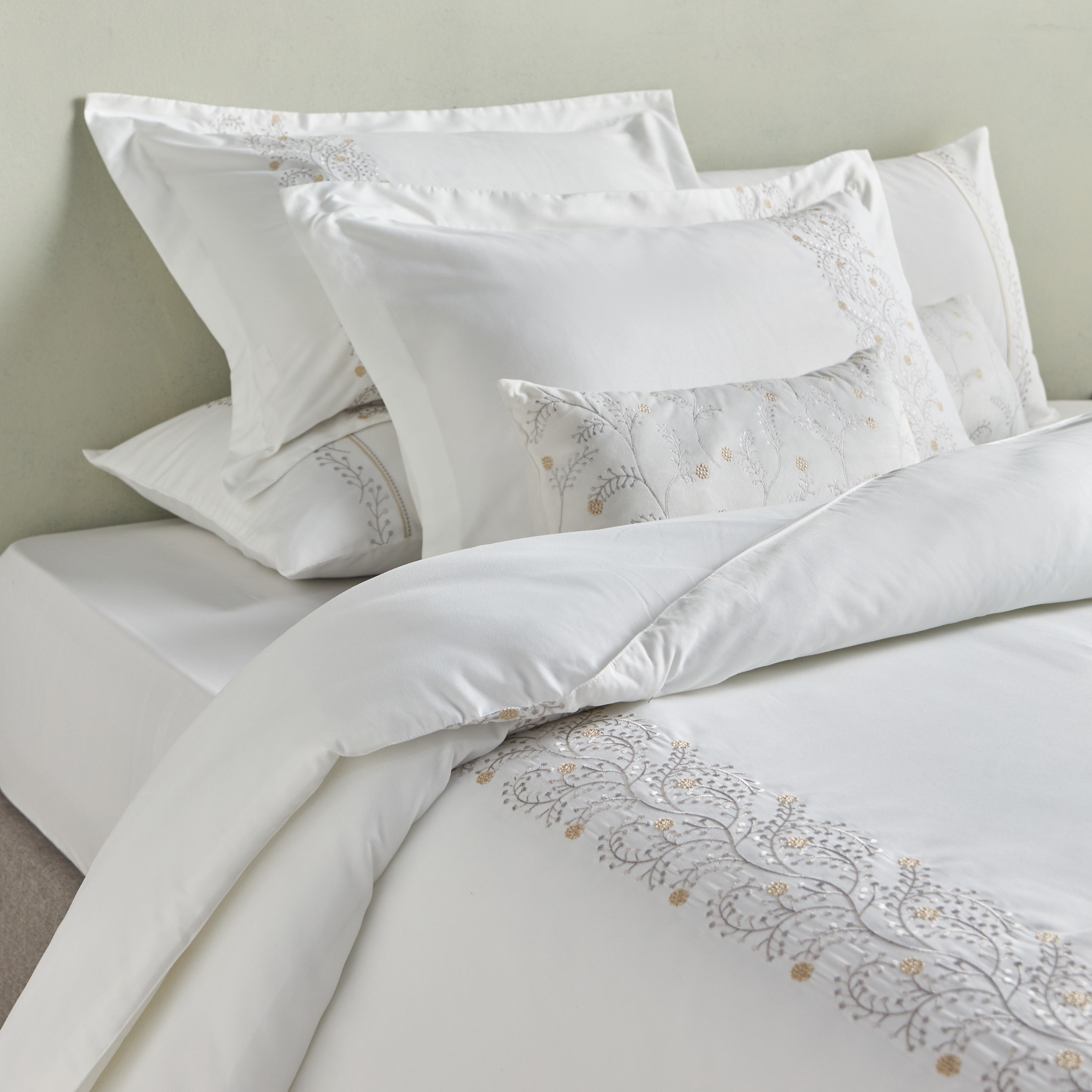 Cielo Floral Embroidered 8-Piece Super King Comforter and Sheet Set - 240x260 cm-household-bedding-comfortersandbedspreads-bedinabag-image-1