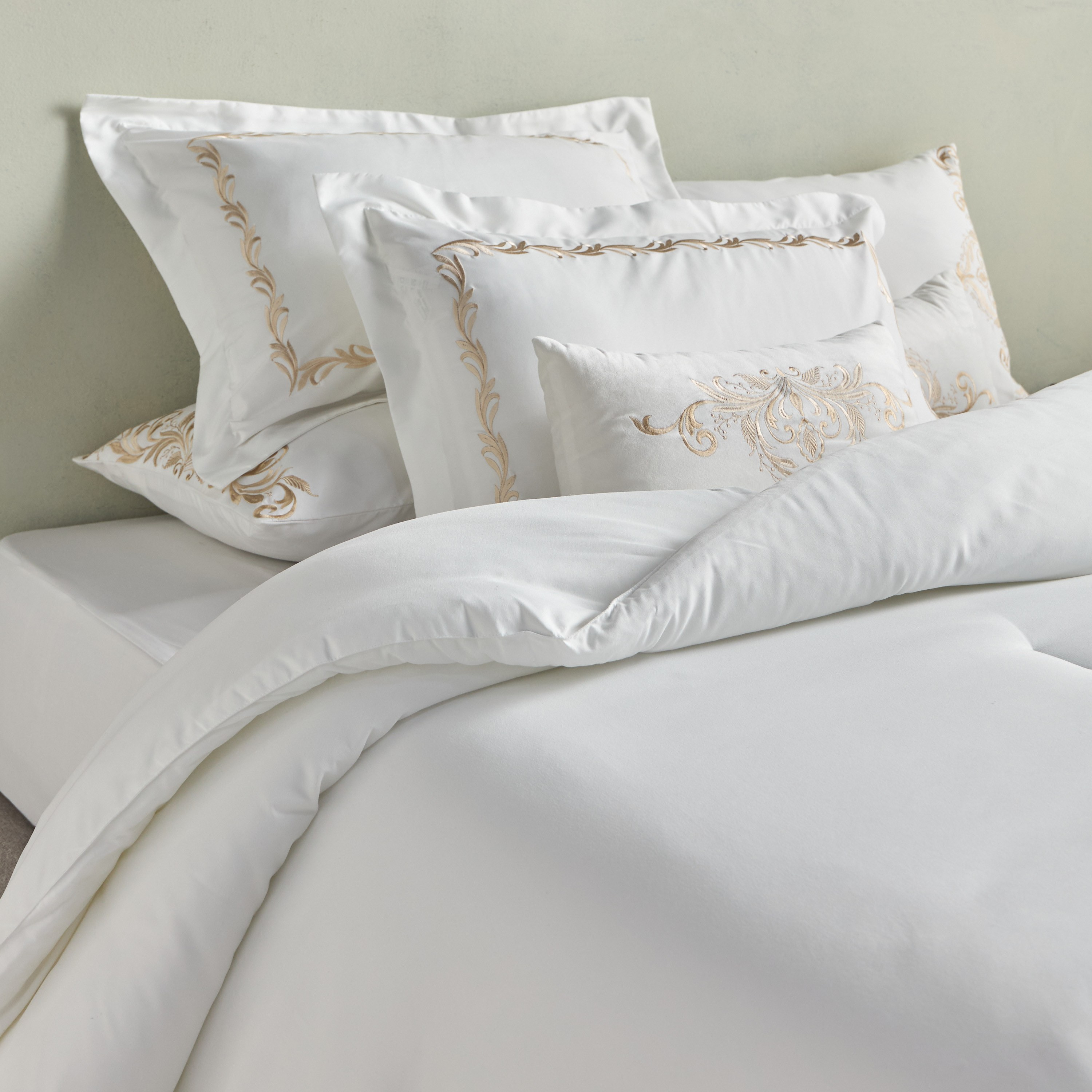 Regal Celso Embroidered 8-Piece Super King Comforter and Sheet Set - 240x260 cm-household-bedding-comfortersandbedspreads-bedinabag-image-1