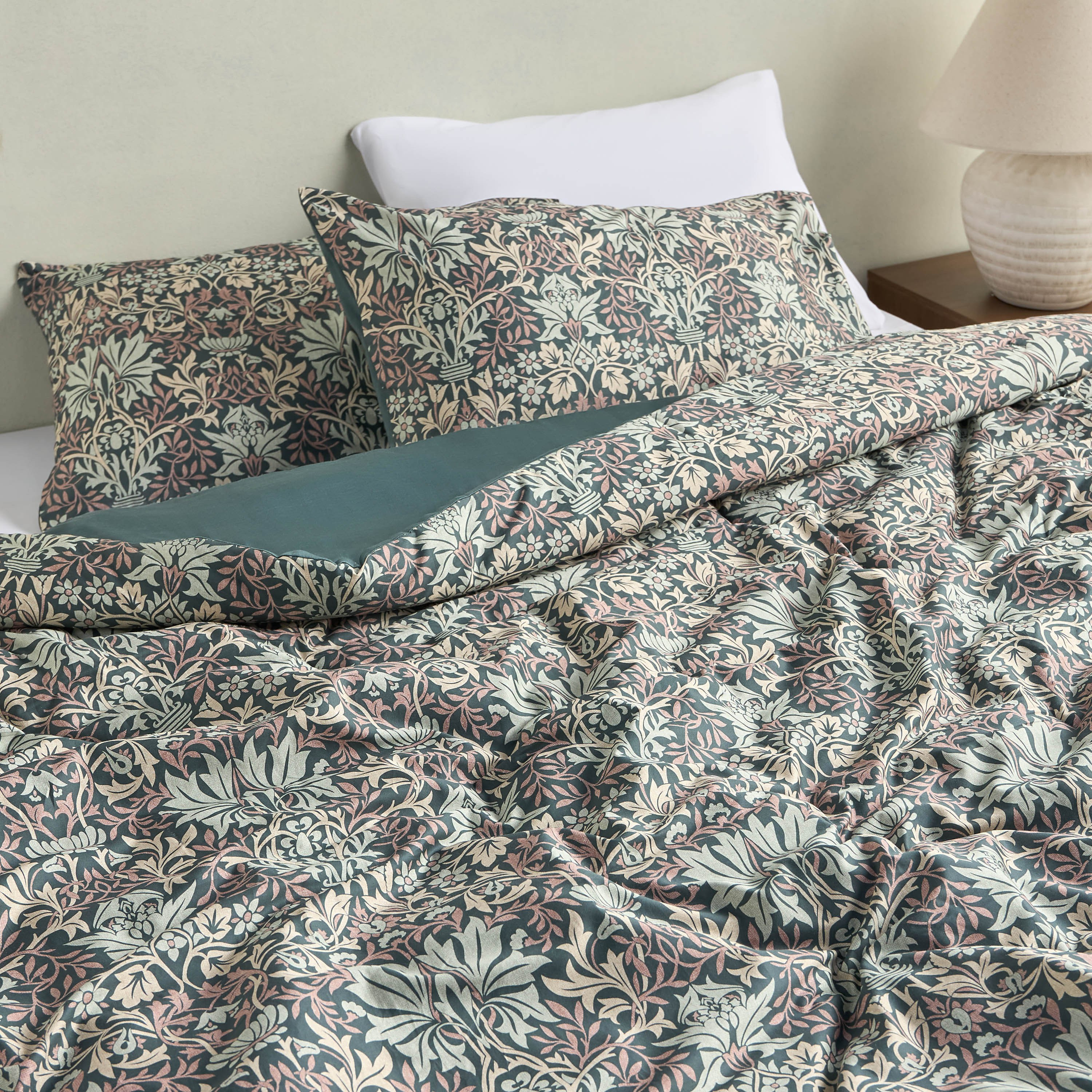 Meadows Mancio Cotton Floral Print 3-Piece Super King Comforter Set - 240x260 cm-household-bedding-comfortersandbedspreads-comforters-image-5