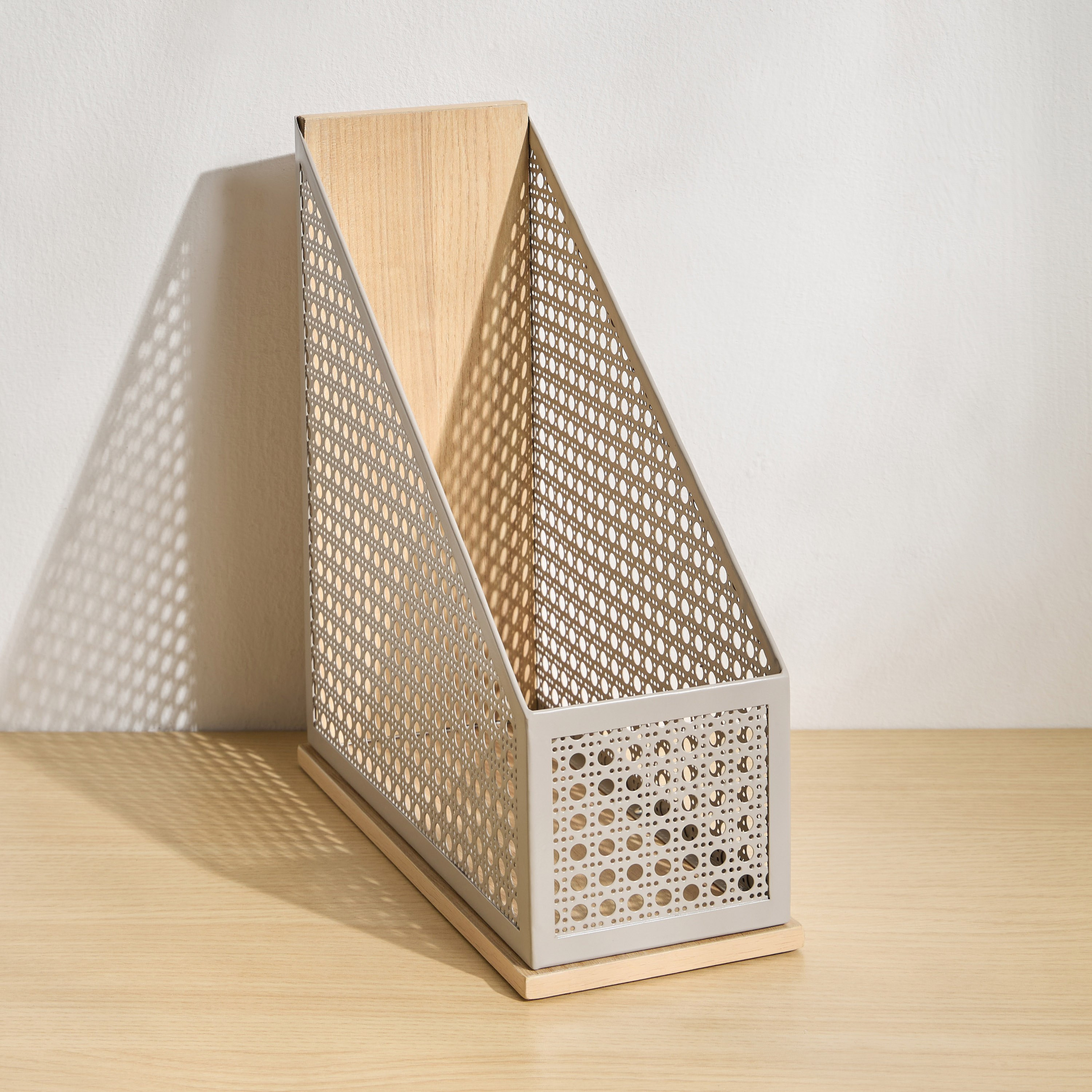 Ricky Magazine Holder-household-storage-storagesolutions-mediastorage-image-1