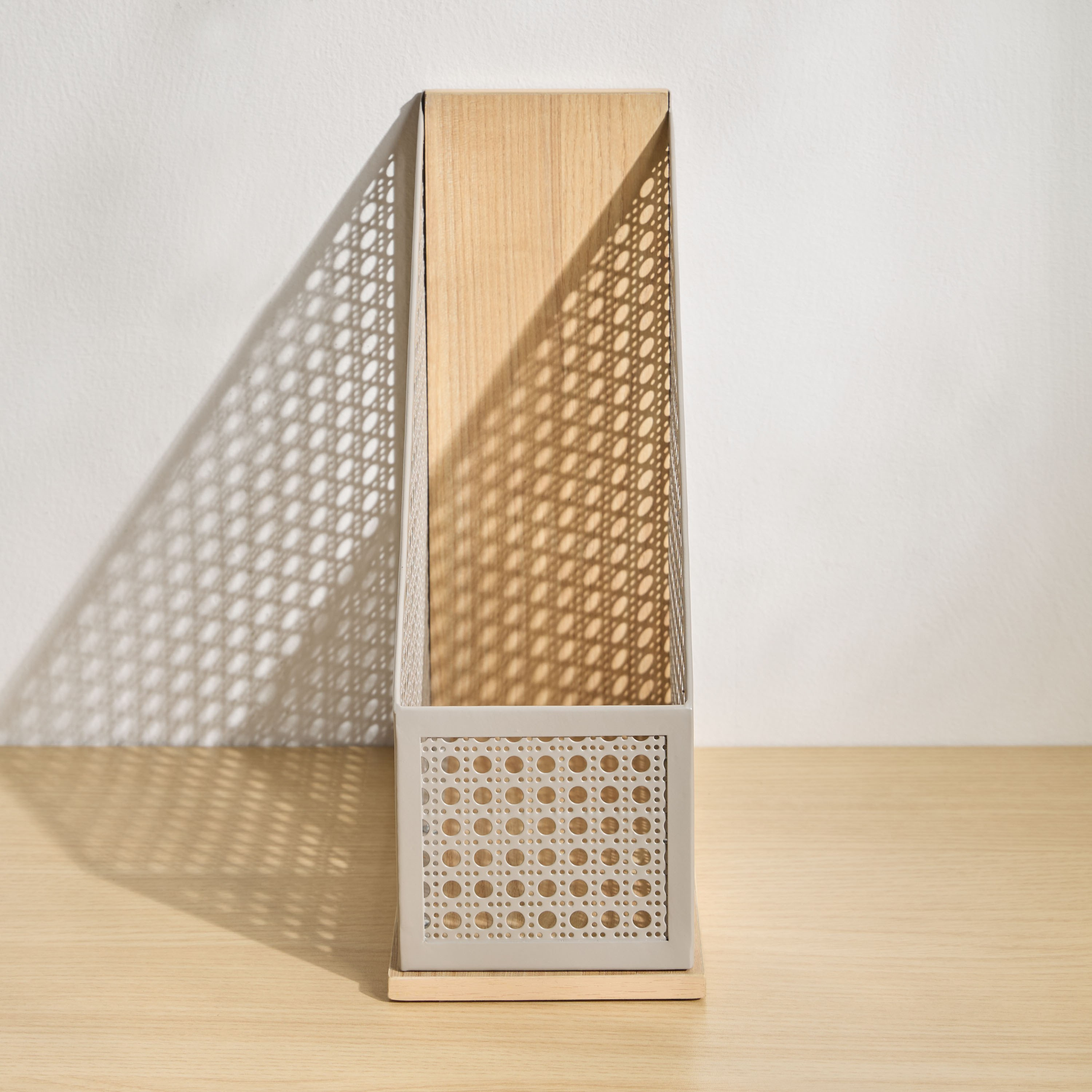 Ricky Magazine Holder-household-storage-storagesolutions-mediastorage-image-2
