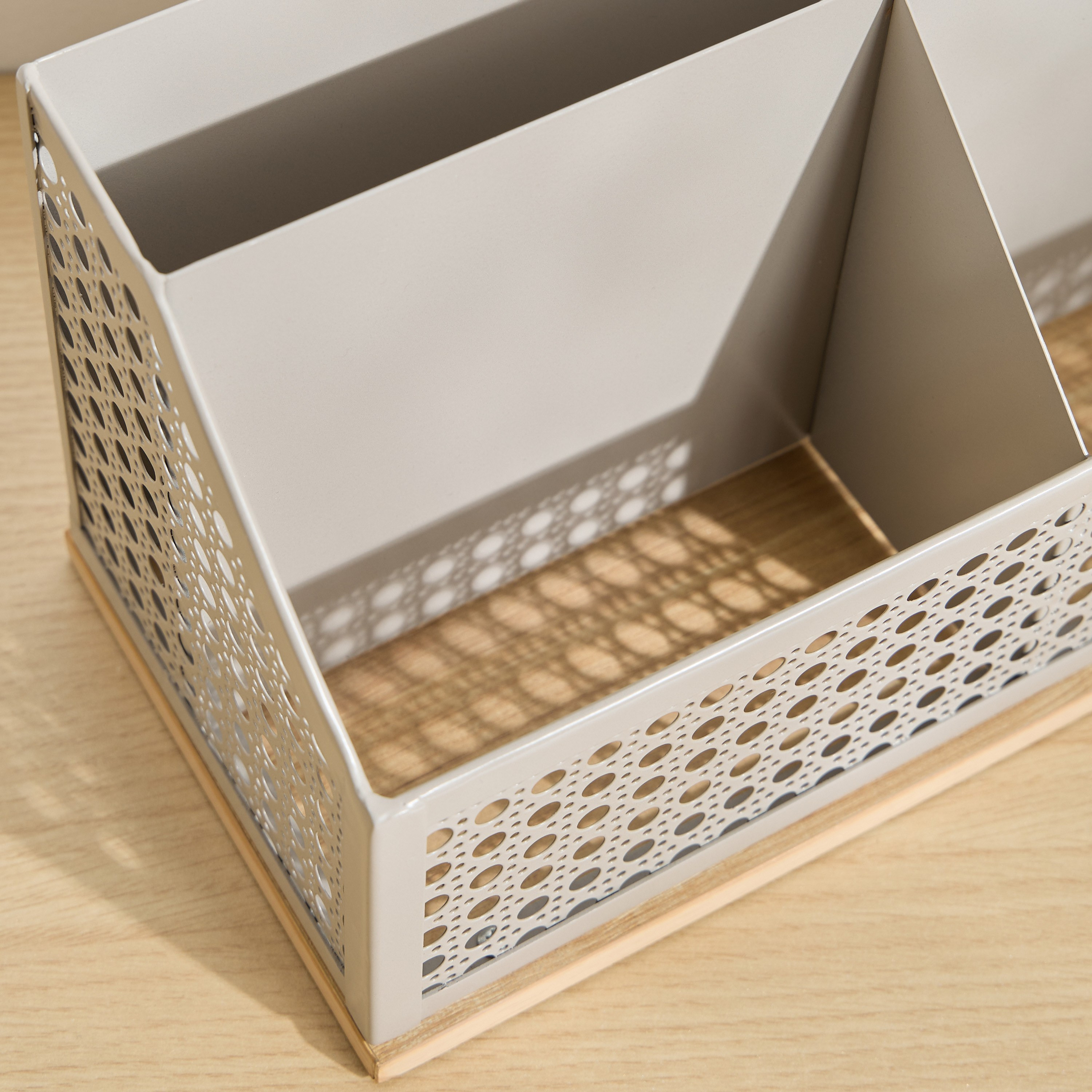 Ricky Stationery Holder-household-storage-storagesolutions-mediastorage-image-3