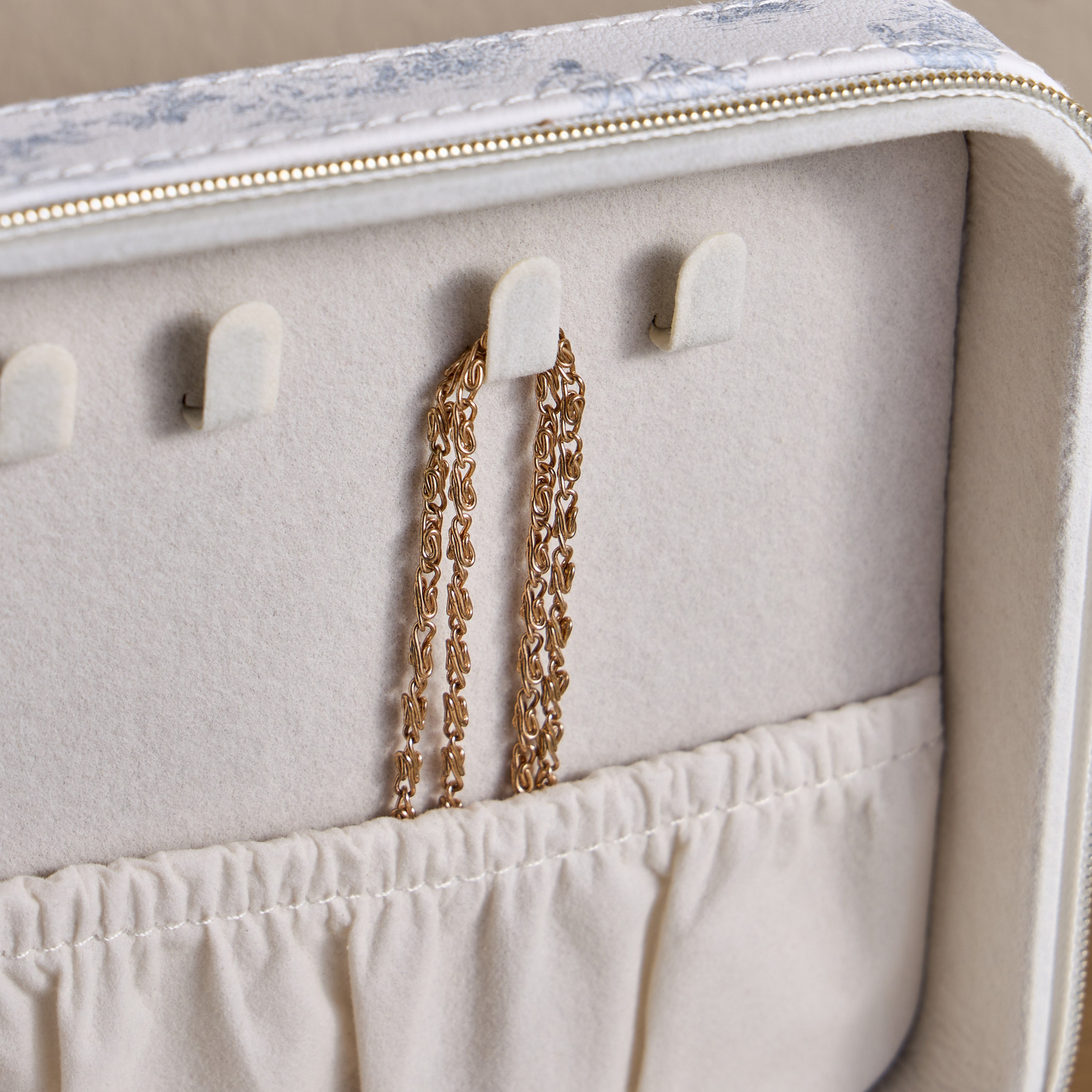 Botanique Travel Jewellery Organiser-household-storage-jewelleryorganizing-jewelleryboxesandstands-image-4