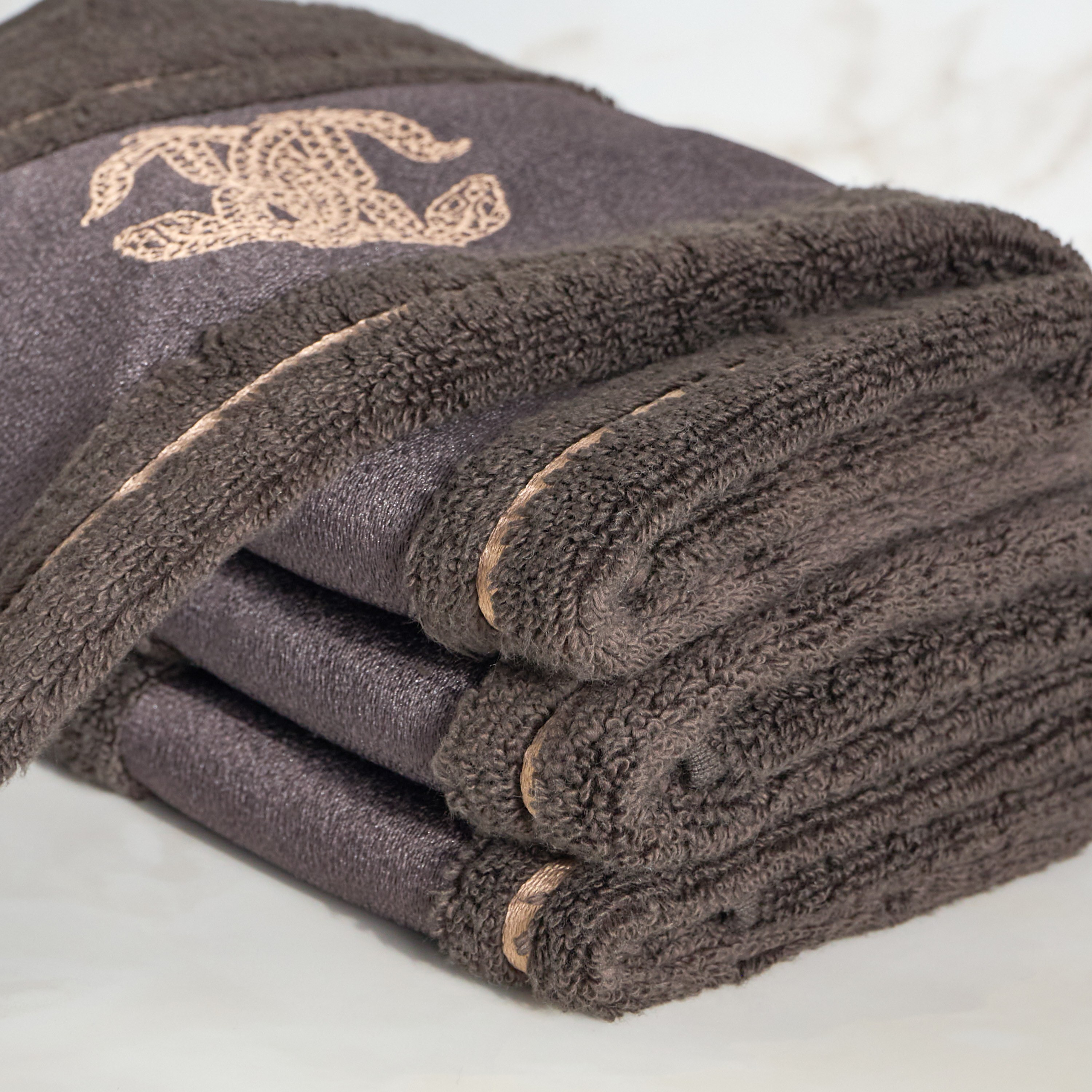 طقم مناشف يد قطنية 4 قطع بكثافة 550 جرام لكل متر مربع - روبرتو كافالي - 40×40 سم-household-bathandlaundry-bathlinen-towels-image-2