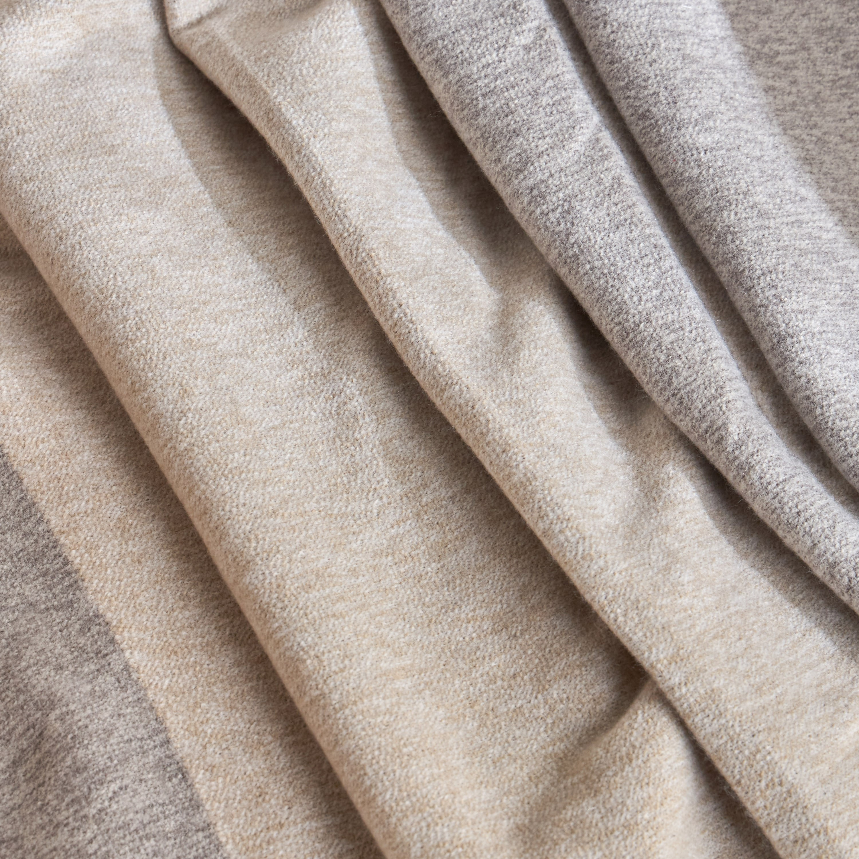 بطانية خفيفة - سوفت لوم - 130x170 سم-household-cushionsandthrows-throwsandblankets-throws-image-3