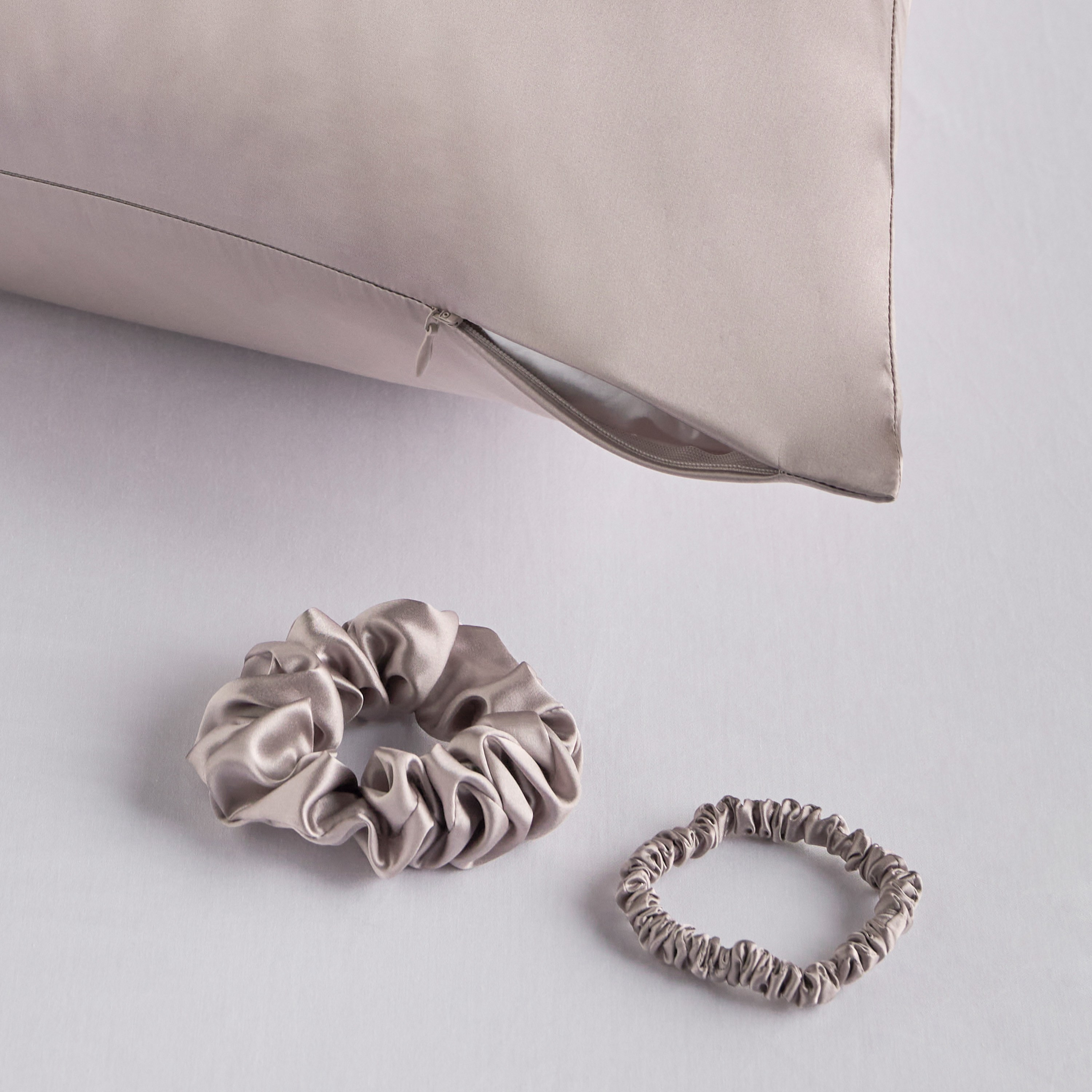 Veloura Mulberry Silk Pillowcase - 50x75 cm-household-bedding-sheetsandpillowcases-pillowcases-image-3