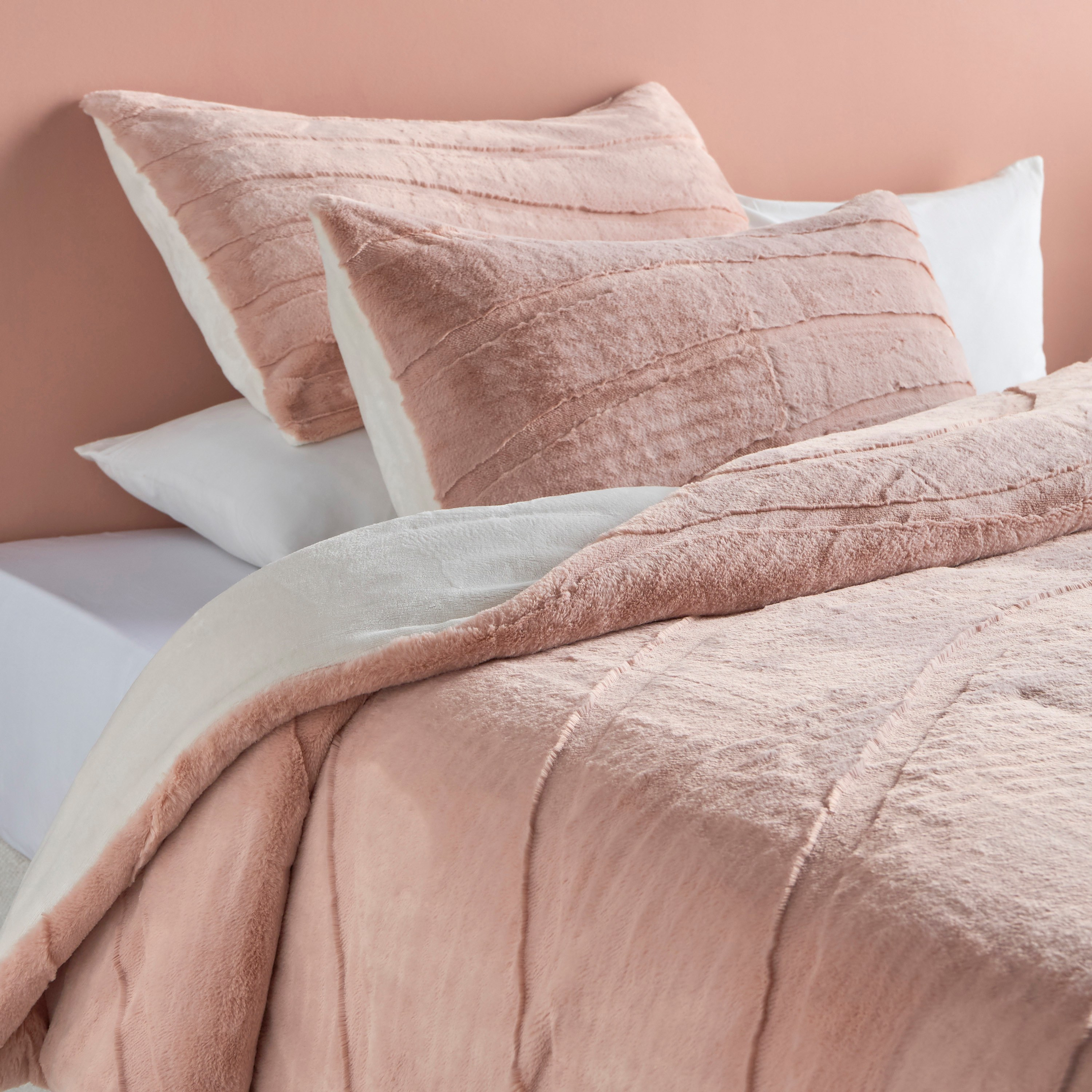 Enrica Flannel 3-Piece King Comforter Set - 220x240 cm-household-bedding-comfortersandbedspreads-comforters-image-1