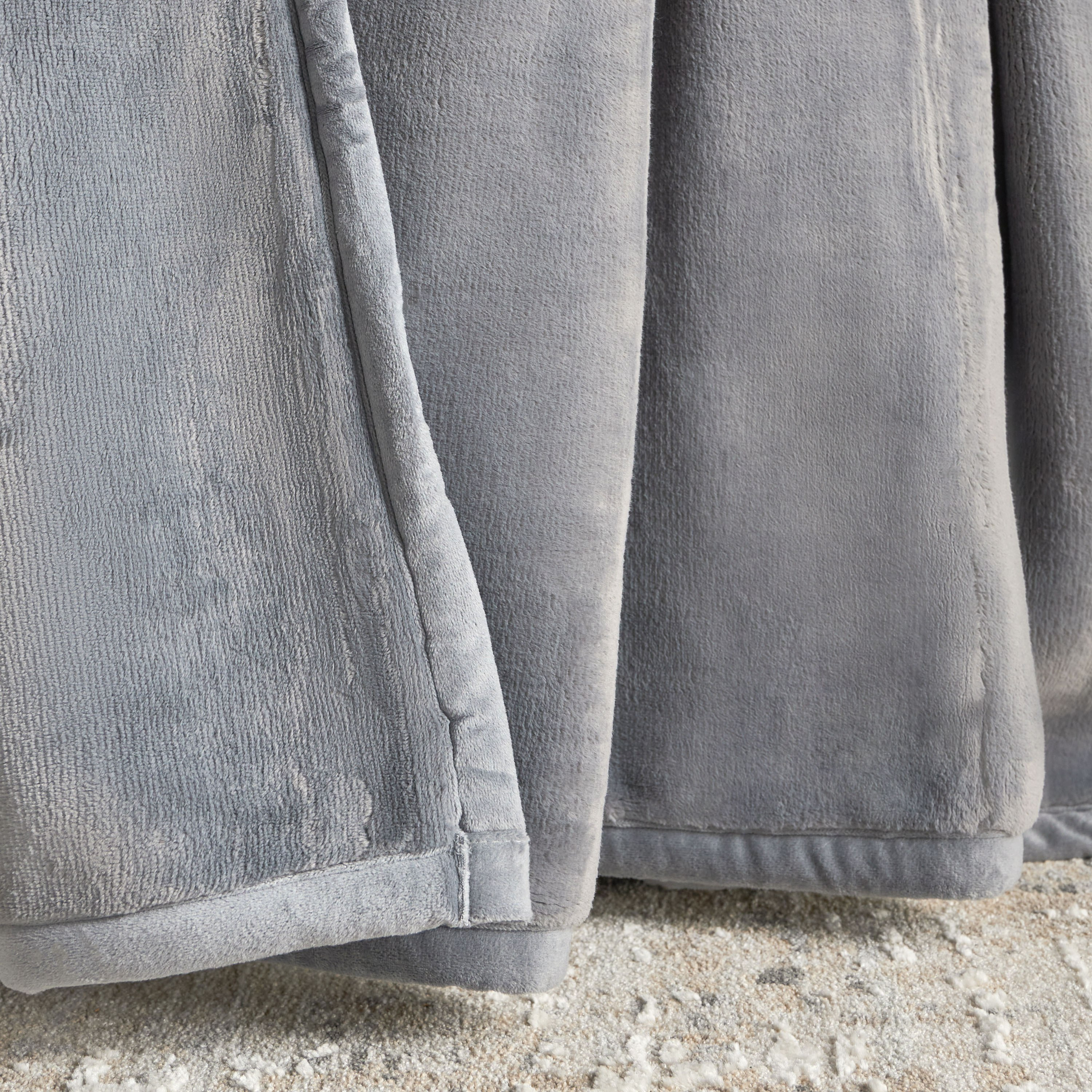 Coco Flannel Blanket - 150x200 cm-household-bedding-blankets-image-2