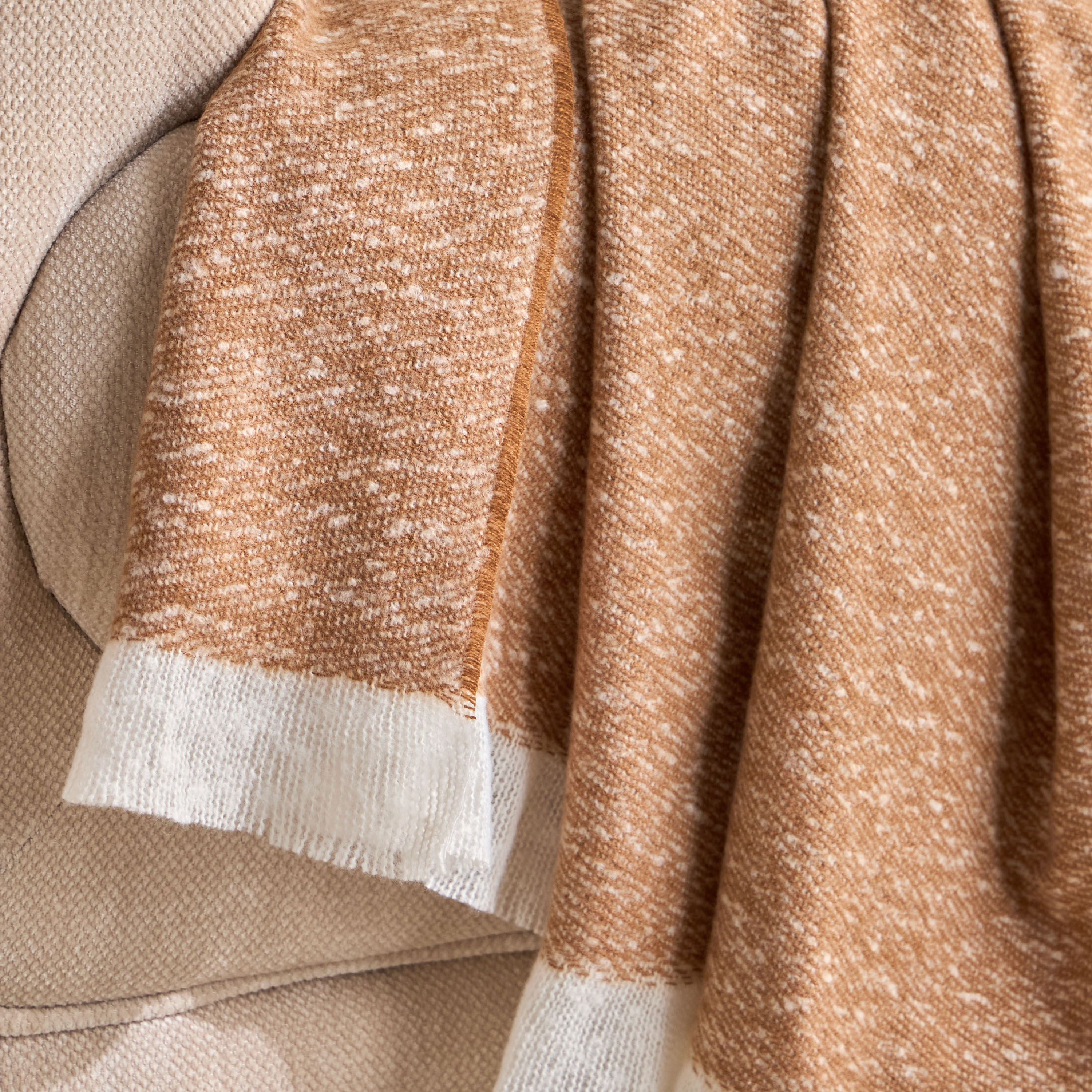 بطانية خفيفة - كاميل - 130x170 سم-household-cushionsandthrows-throwsandblankets-throws-image-2