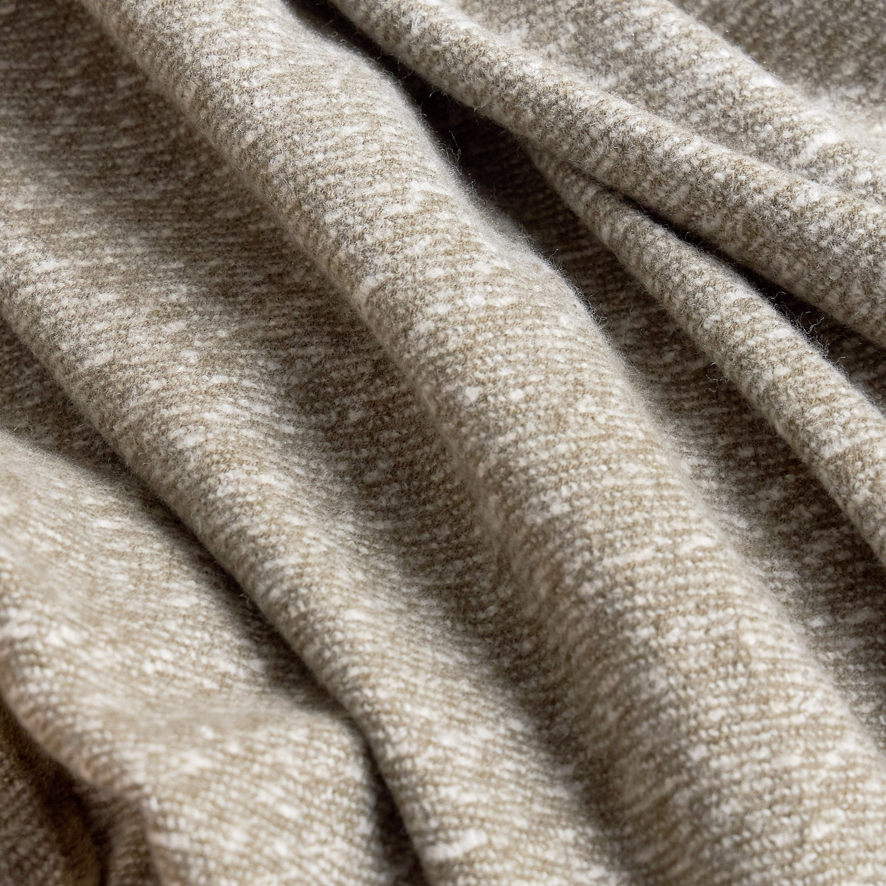 بطانية خفيفة - كاميل - 130x170 سم-household-cushionsandthrows-throwsandblankets-throws-image-3