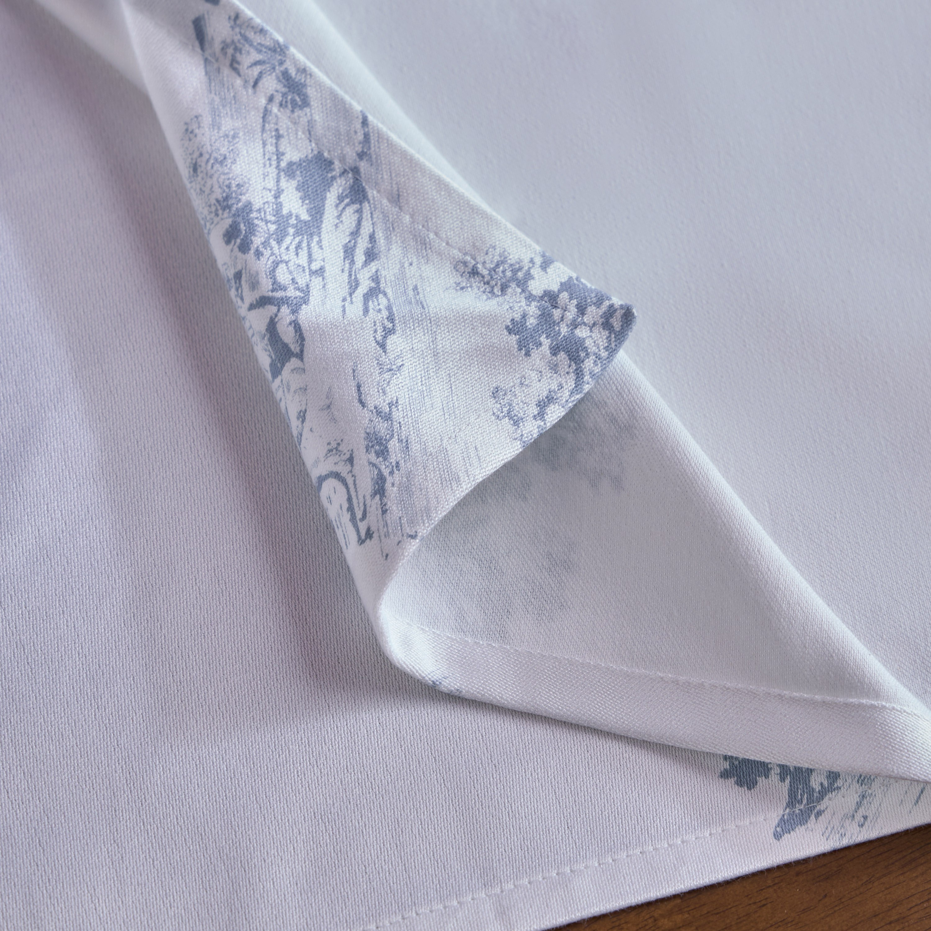 Botanique 4-Piece Napkin Set - 45x45 cm-household-dining-tablelinen-napkinsandaccessories-image-2