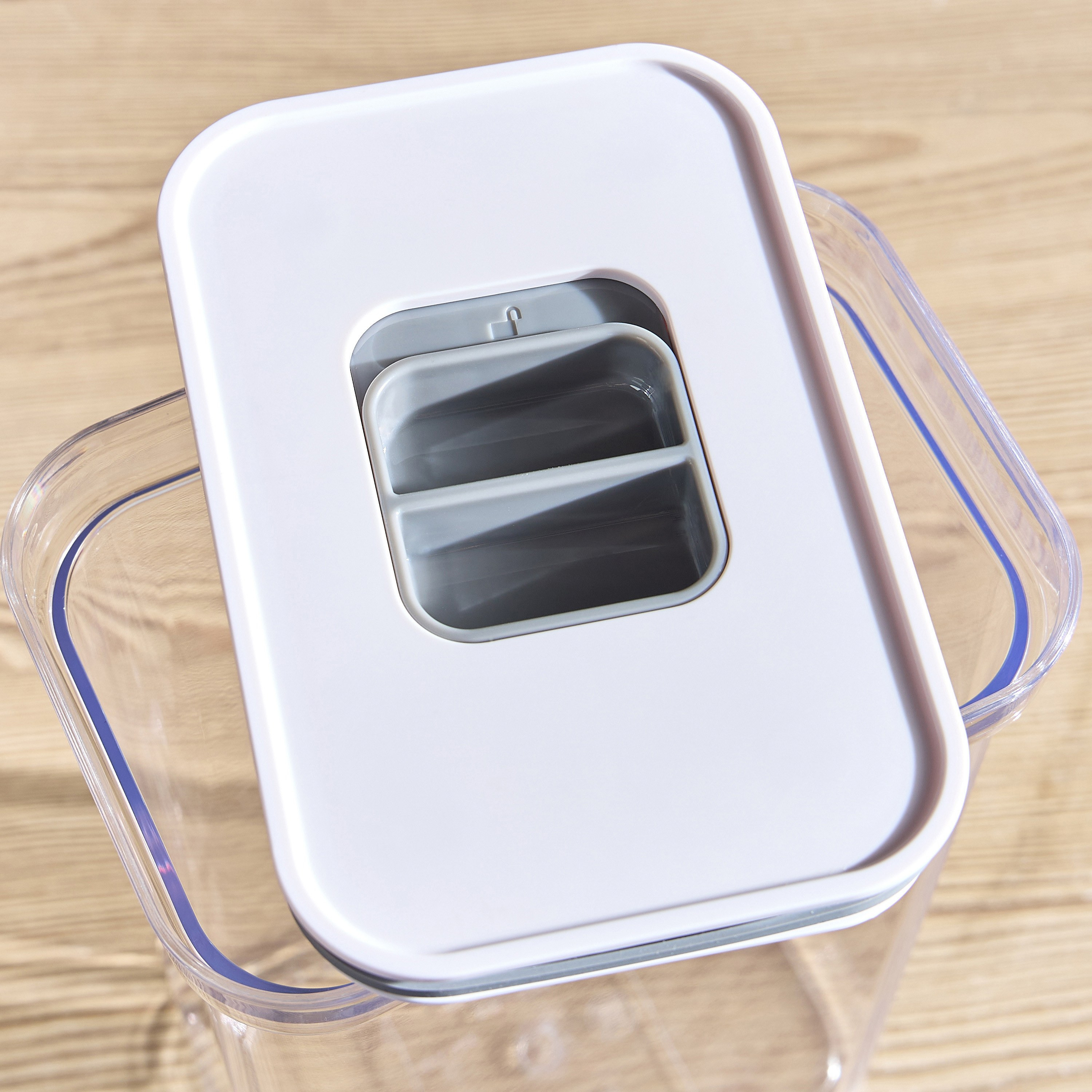 حاوية - بيكرز سيكريت - 2.4 لتر-household-kitchen-foodstorage-containers-image-3