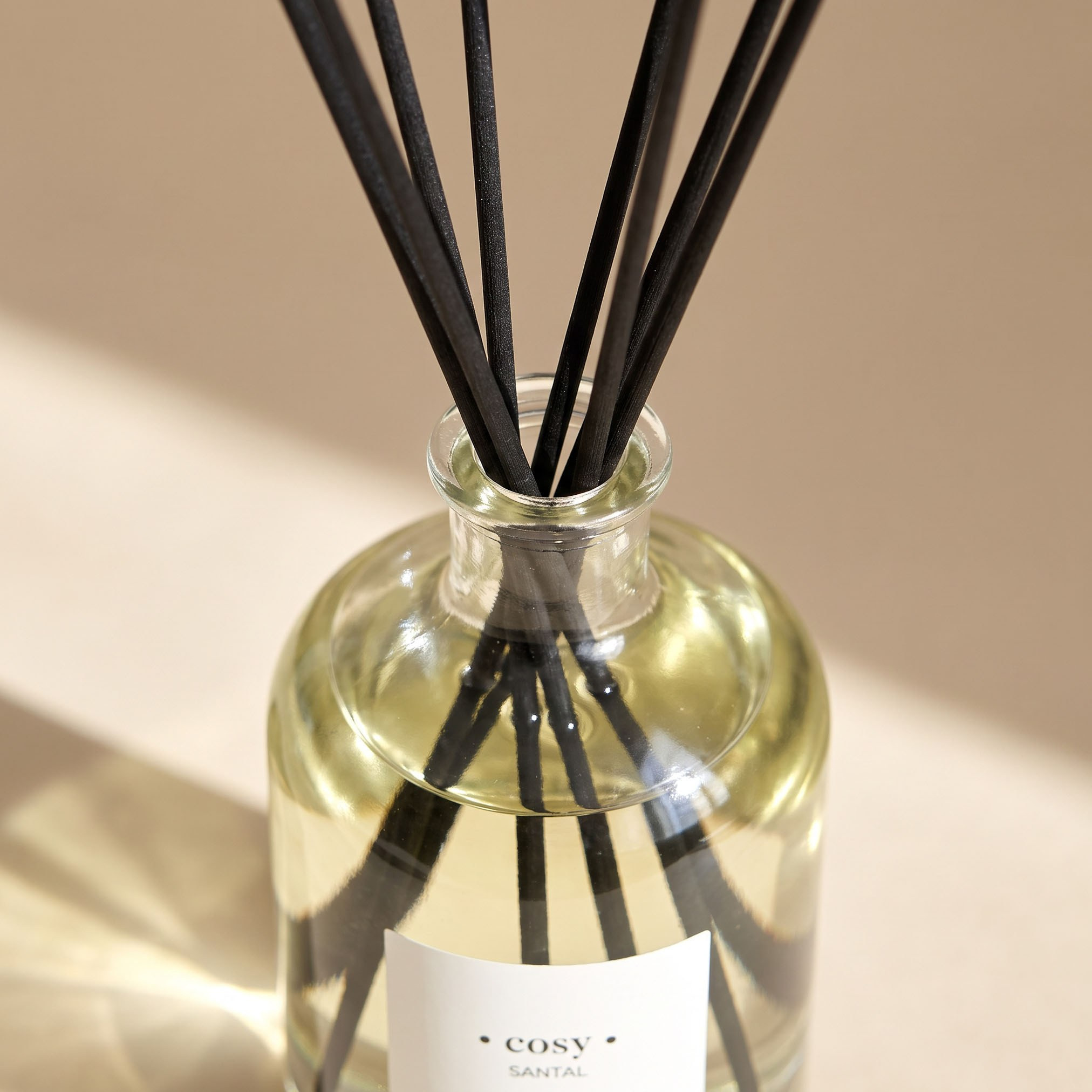 موزع عطور كوزي سانتال - أولفاكتوري - 1 لتر-household-homefragrance-reeddiffusers-image-3