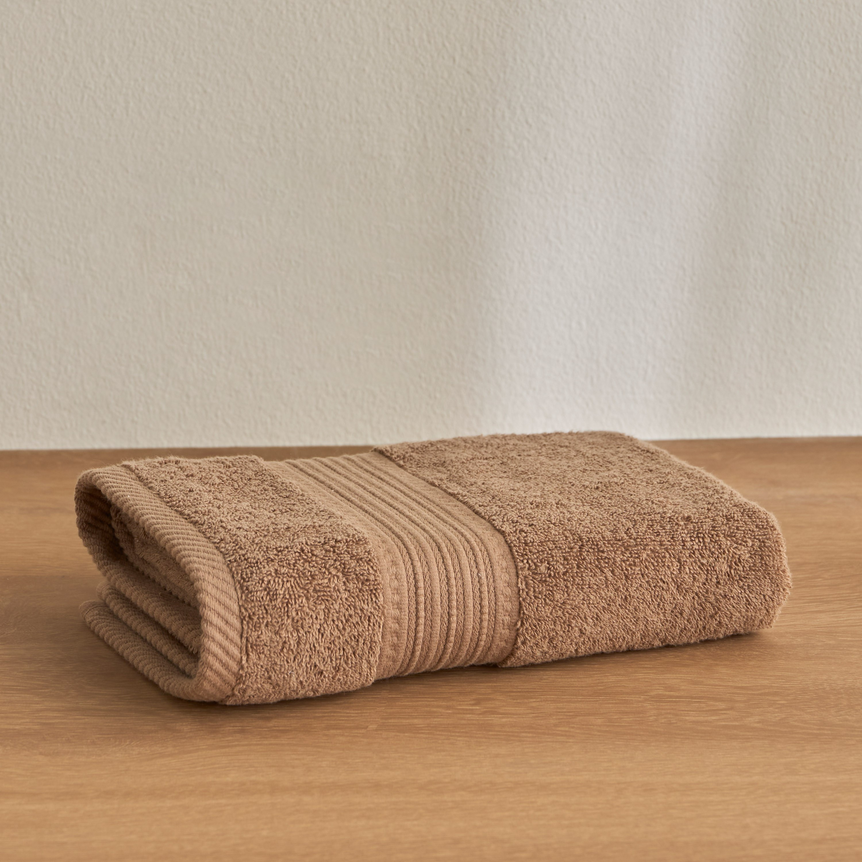 منشفة يد قطن بكثافة 600 جرام لكل متر مربع - سيرينا - 50x100 سم-household-bathandlaundry-bathlinen-towels-image-1