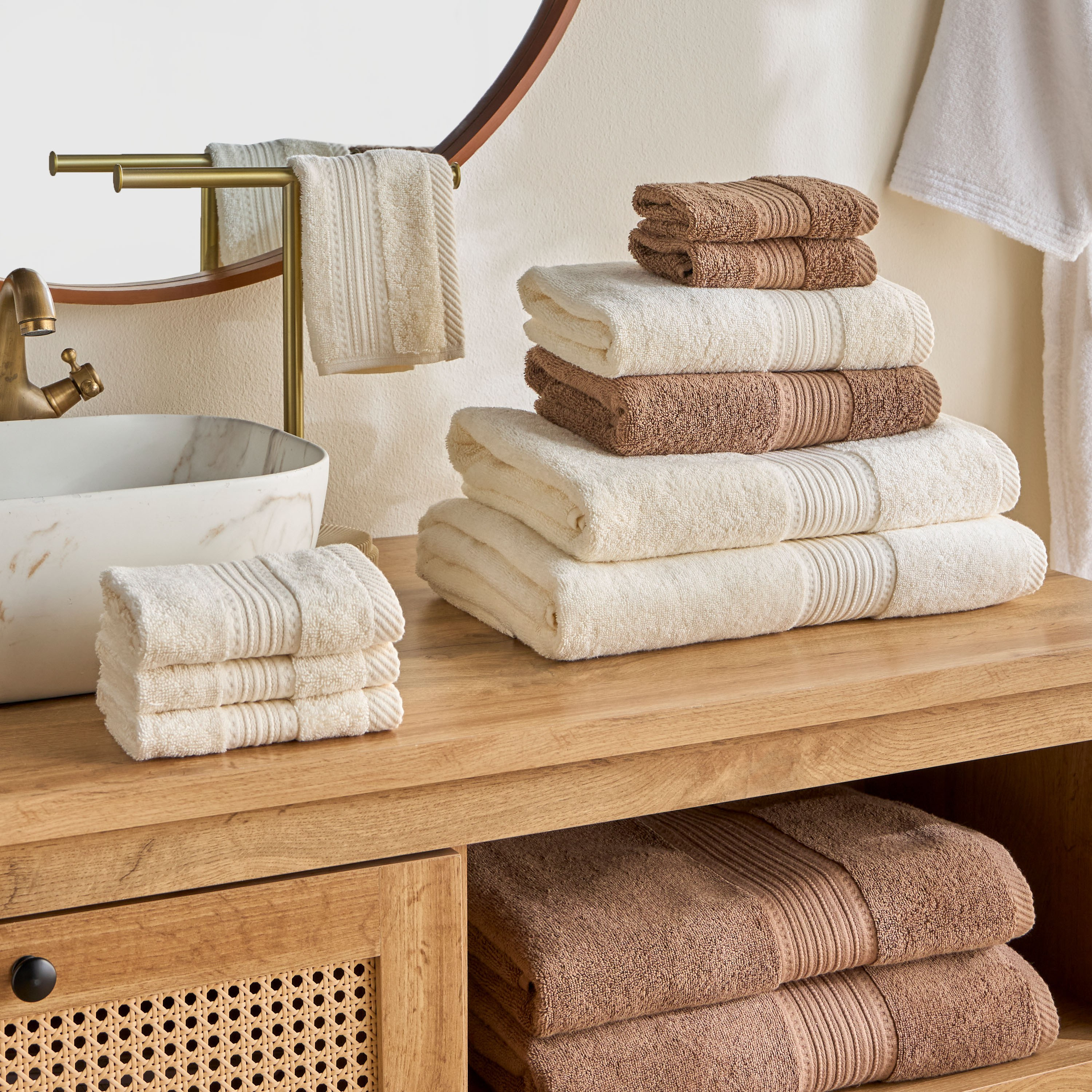 منشفة يد قطن بكثافة 600 جرام لكل متر مربع - سيرينا - 50x100 سم-household-bathandlaundry-bathlinen-towels-image-7